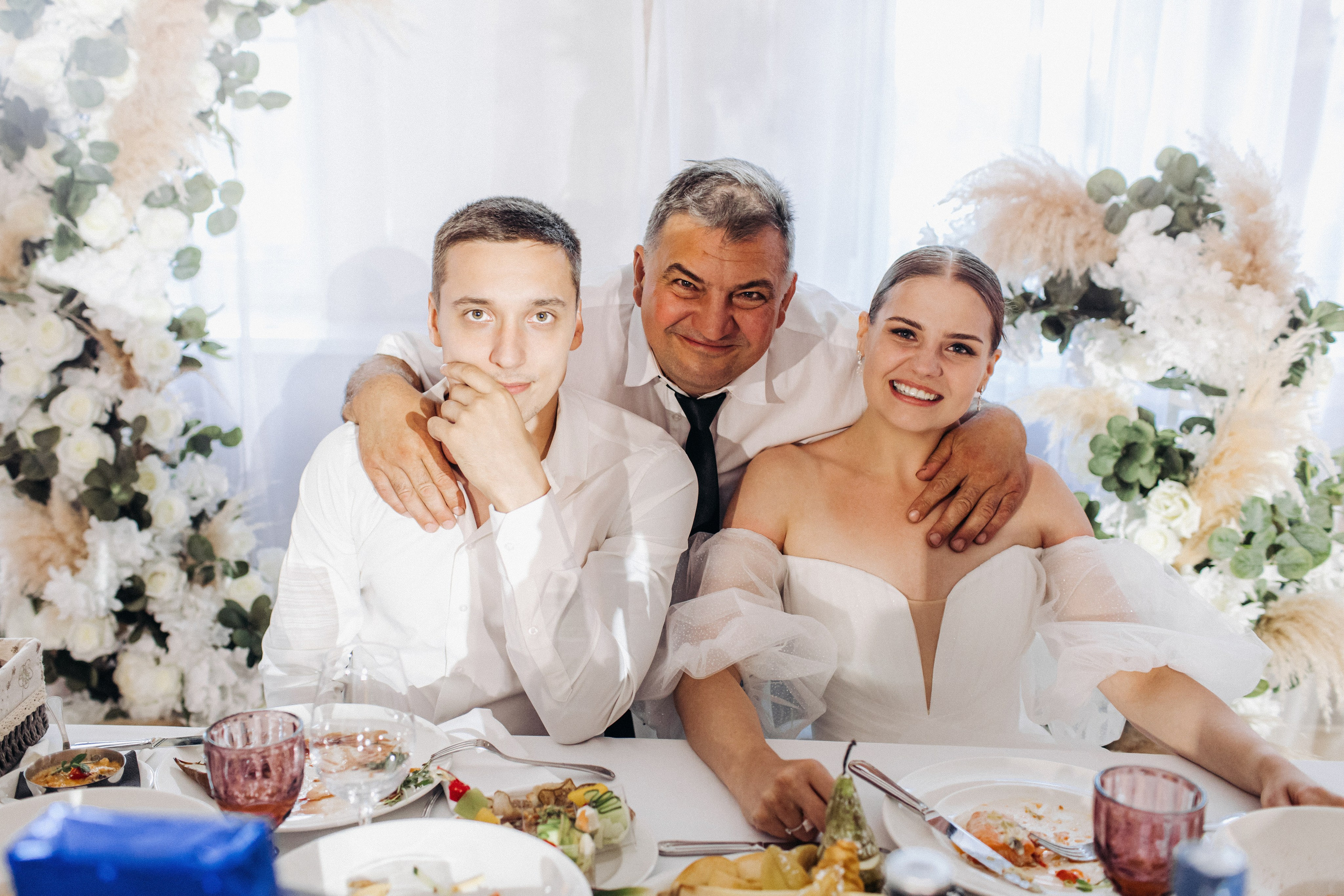 Vlad & Nadya (Saint-Petersburg, Russia). Destination wedding photographer Peter Letu