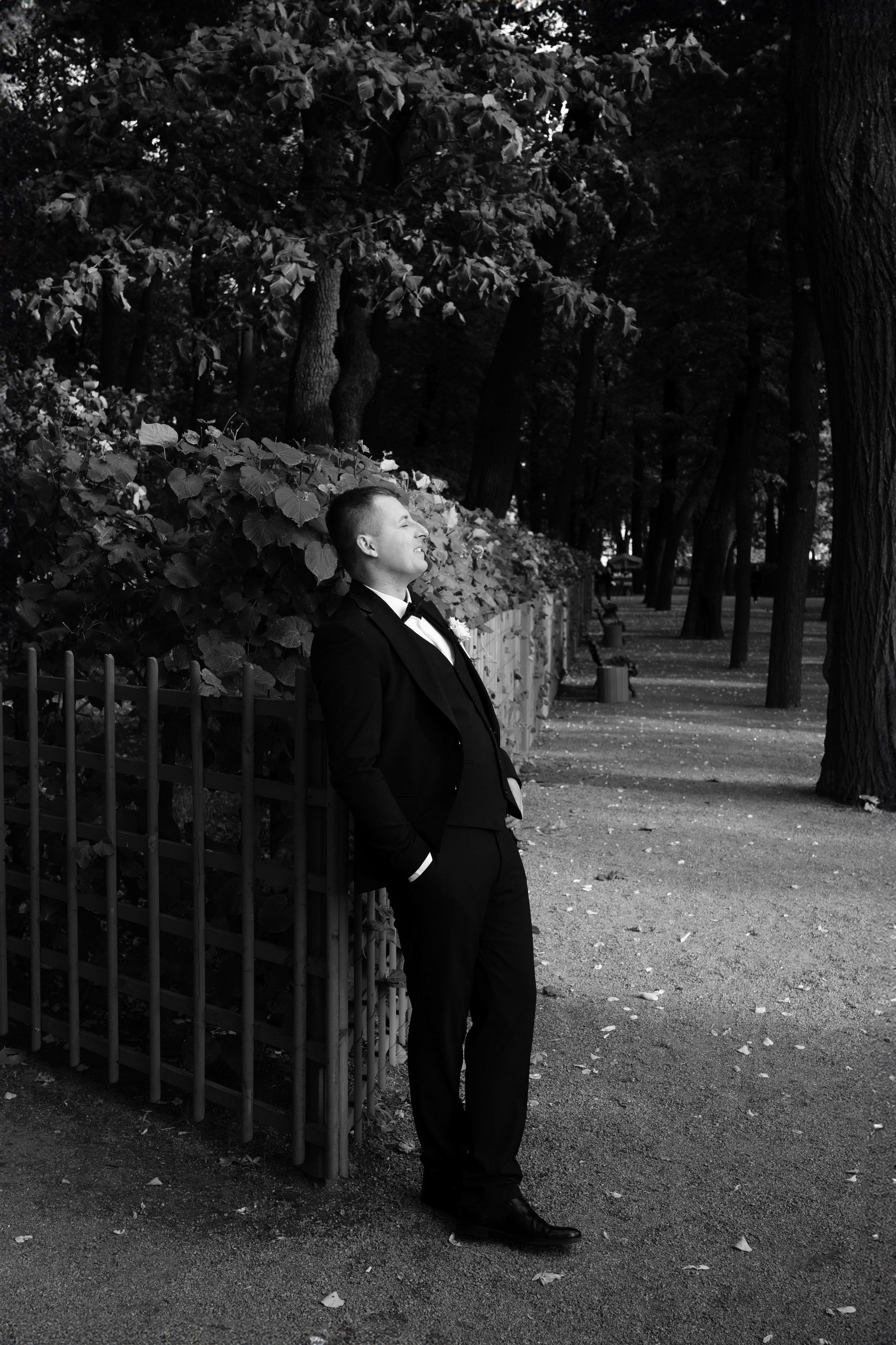 Однажды в летнем саду. Свадебный фотограф в Петербурге Таша Вайб