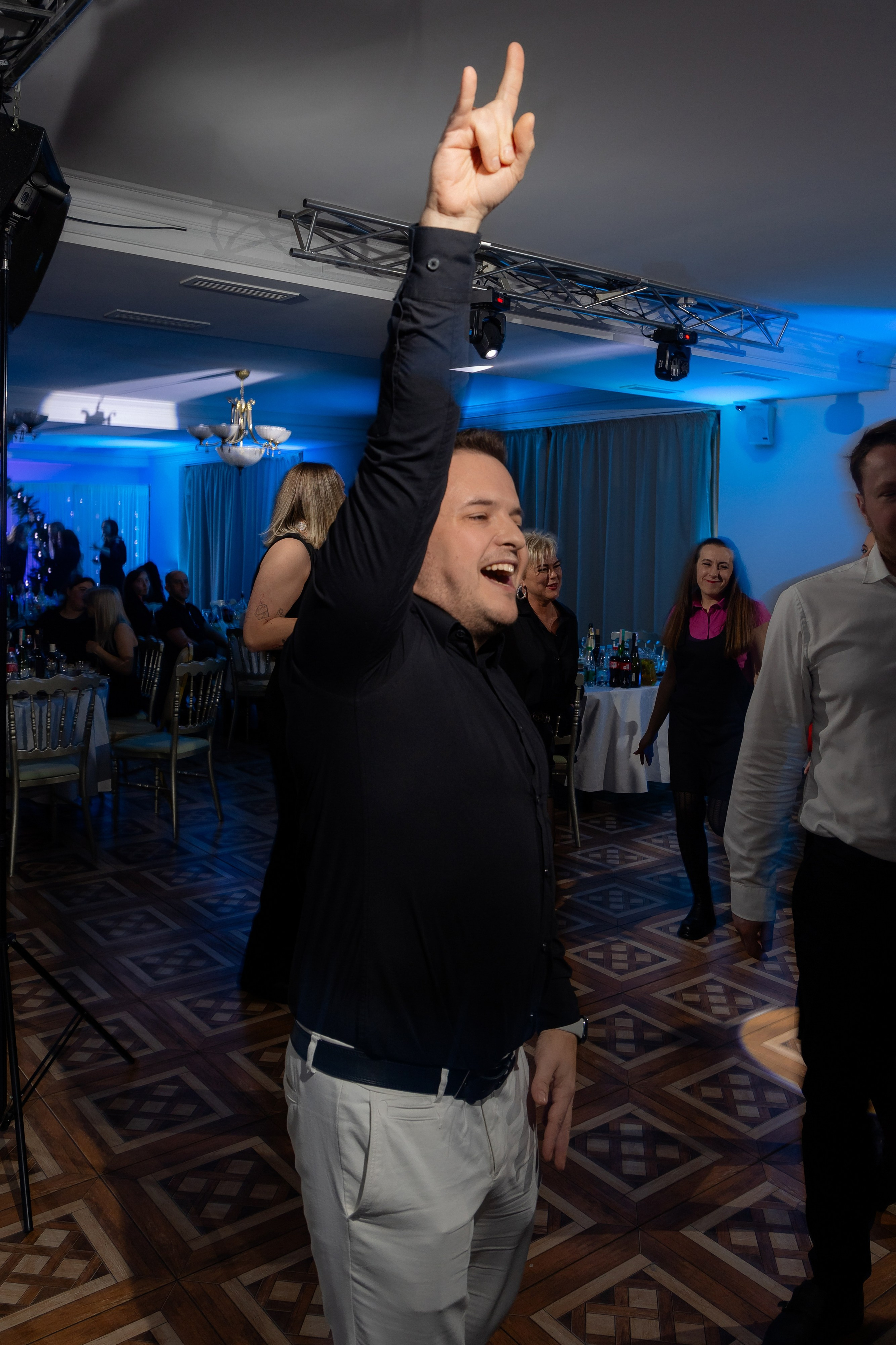 Корпоративная фотосъемка для кафе GARAGE | Новый год 2025 | Минск. Свадебный фотограф в Минске/Беларуси Сергей Спиридонов