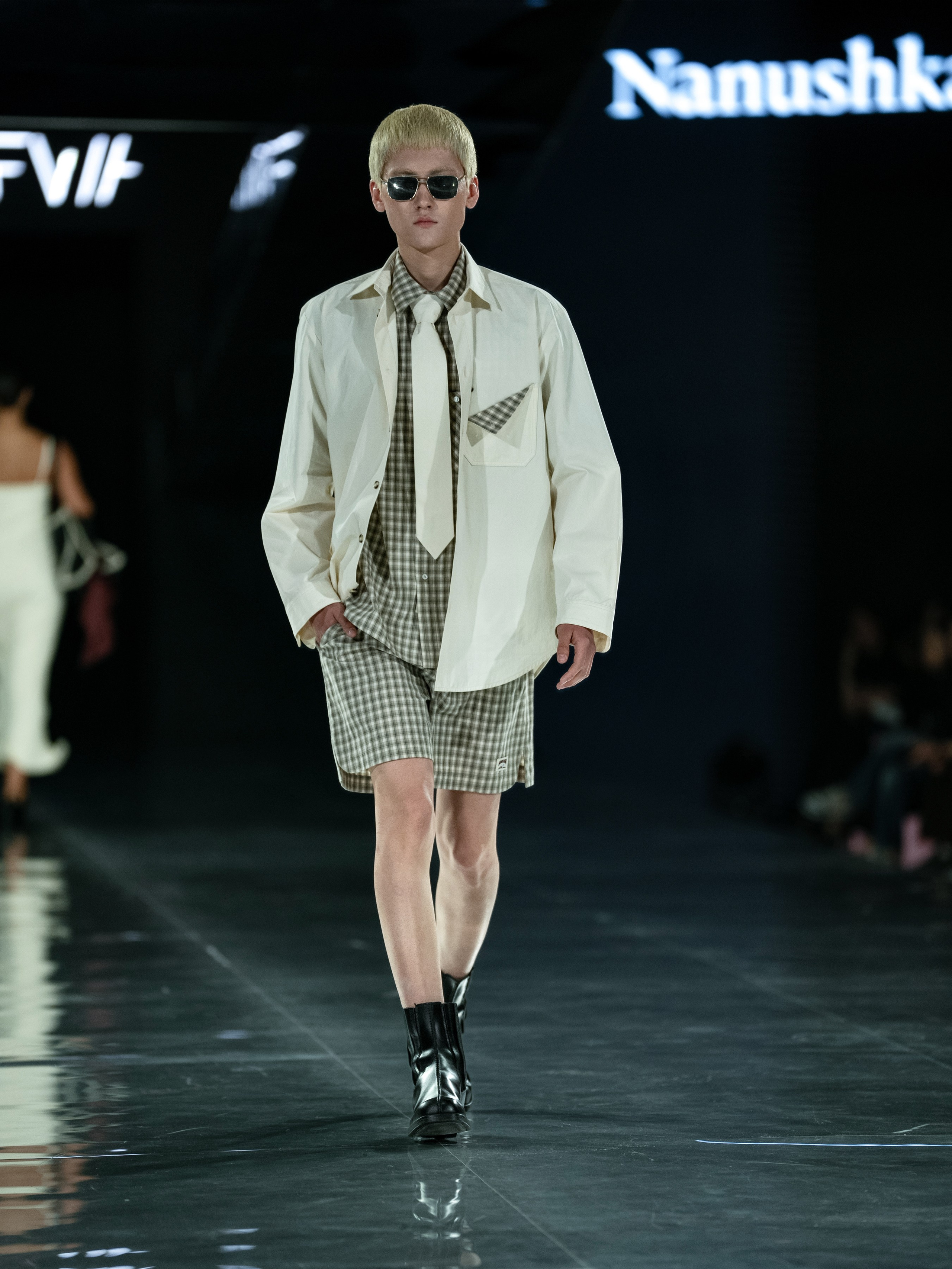 Visa Fashion Week Nanushka. Сайт Алматинского НЮ АРТ, будуар и фэшн фотографа Дениса Карпенко