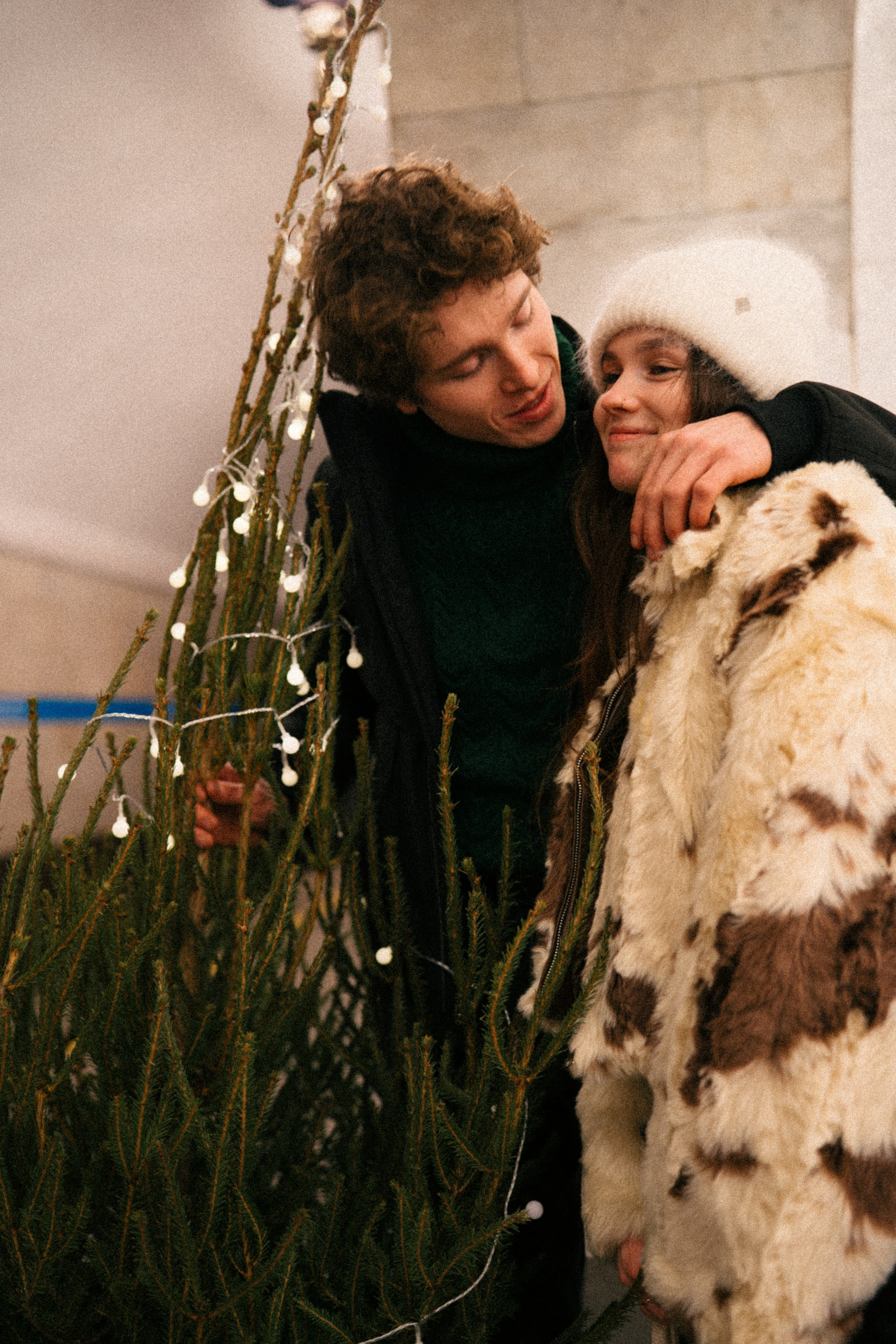 НОВОГОДНЯЯ ПРОГУЛКА ПАРЫ ПО ЧЕРНЫШЕВСКОЙ ПЕРЕД НОВЫМ ГОДОМ. Профессиональный фотограф, Санкт-Петербург — Виктория Богомолова