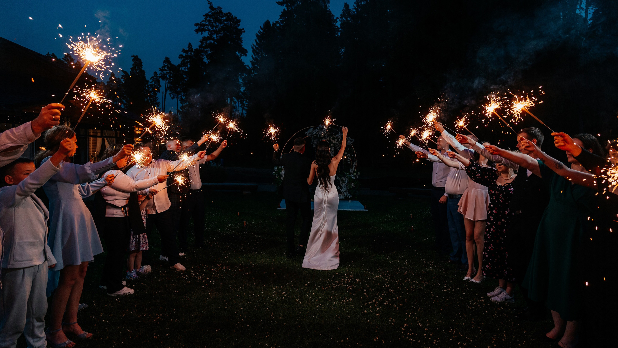 Стоимость фотограф фрязино щелково москва королев. Контент съемка под ключ. Световое шоу / Москва и Мо