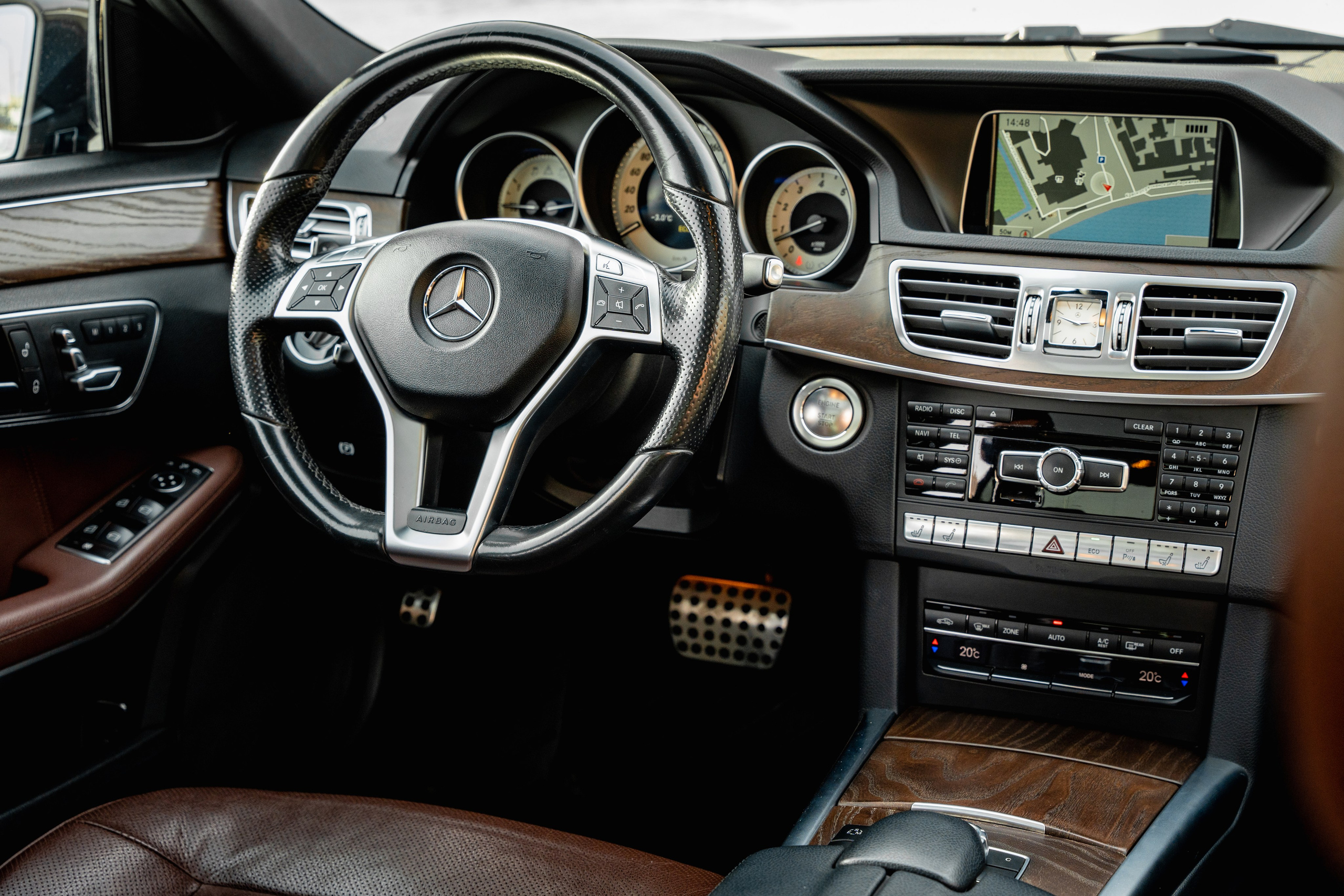 Mercedes E350. Станислав Тюрин Фотограф Москва. Индивидуальные и семейные фотосессии;