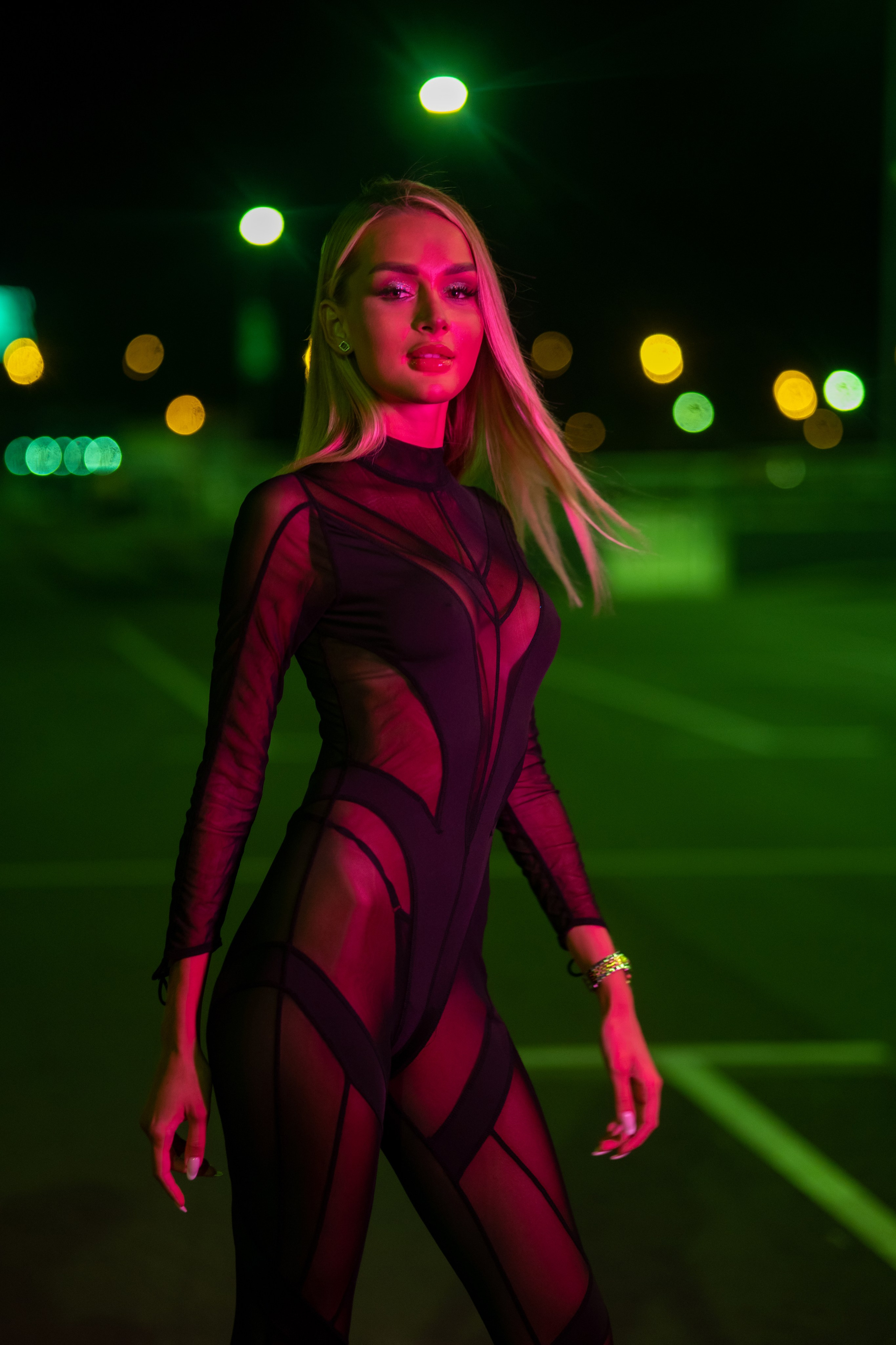 A Playboy photographer helps you find the rich man of your dreams. Dubai, Moscow. Portrait photographer Moscow, UAE, Oleg Koshmarov