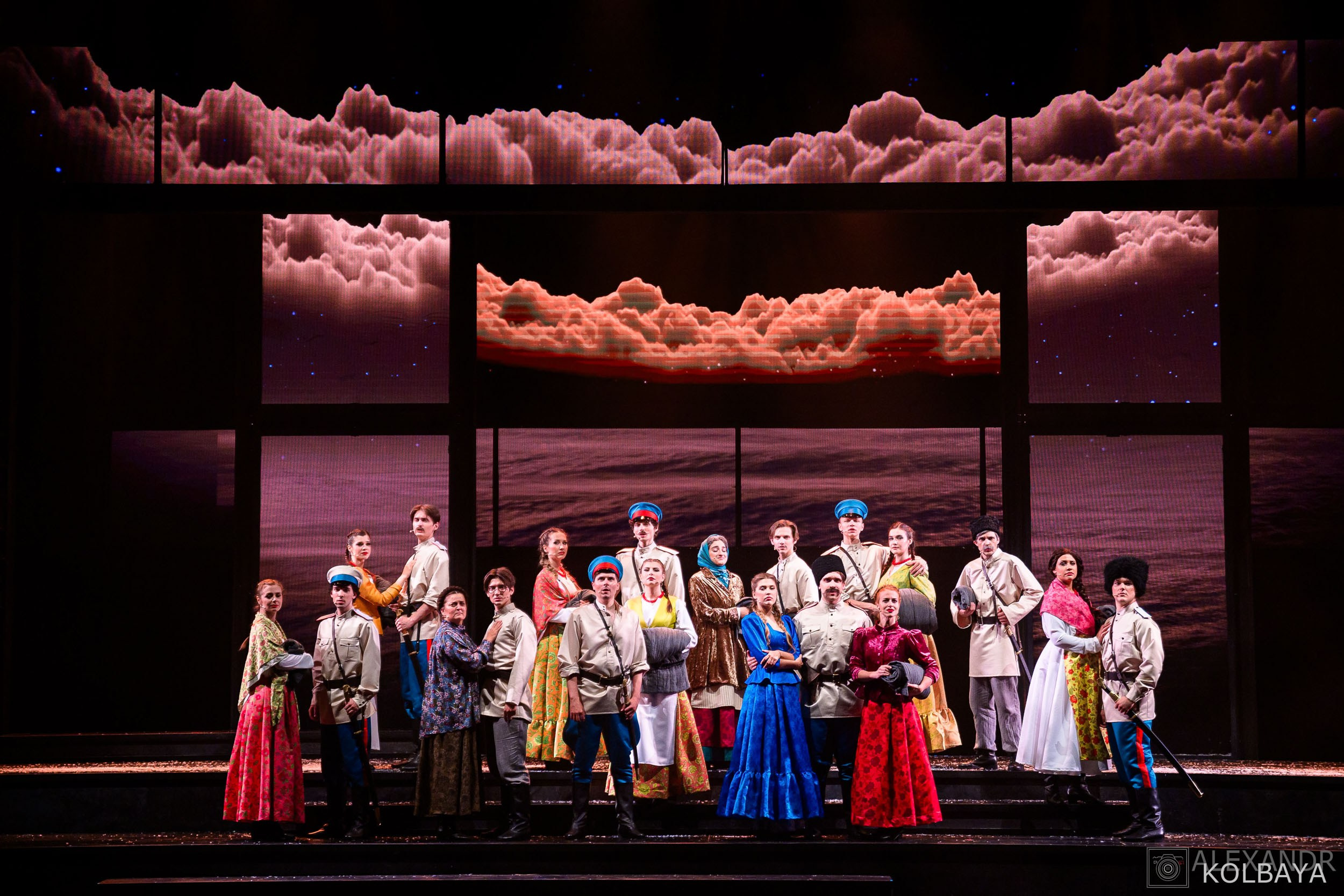 Фоторепортаж с мюзикла Вальс-Бостон 18 сентября 2025 года. Концертный и театральный репортажный фотограф в Москве Александр Колбая