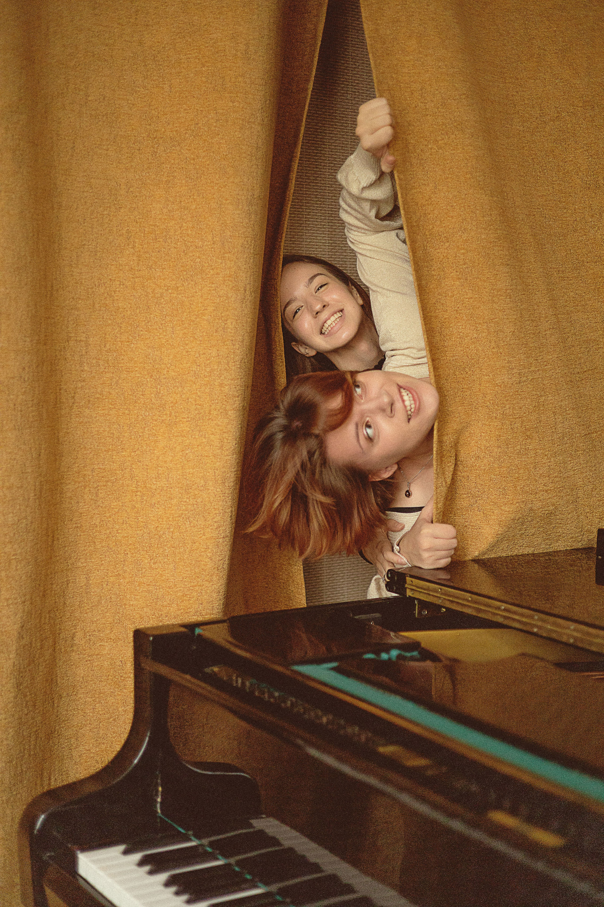 Классбук. Школьный альбом как стоп-кадры из кино  