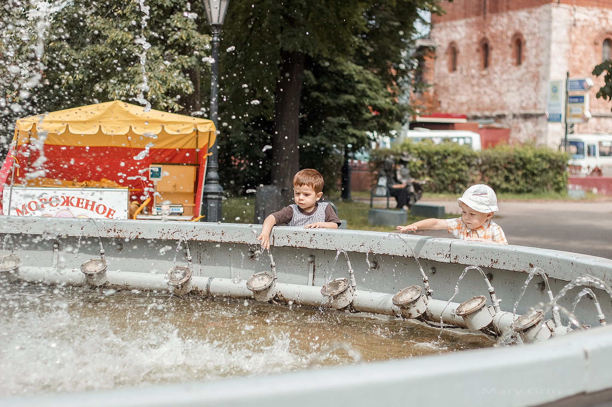 У фонтана. Детский и семейный фотограф, фотограф мероприятий Нижний Новгород