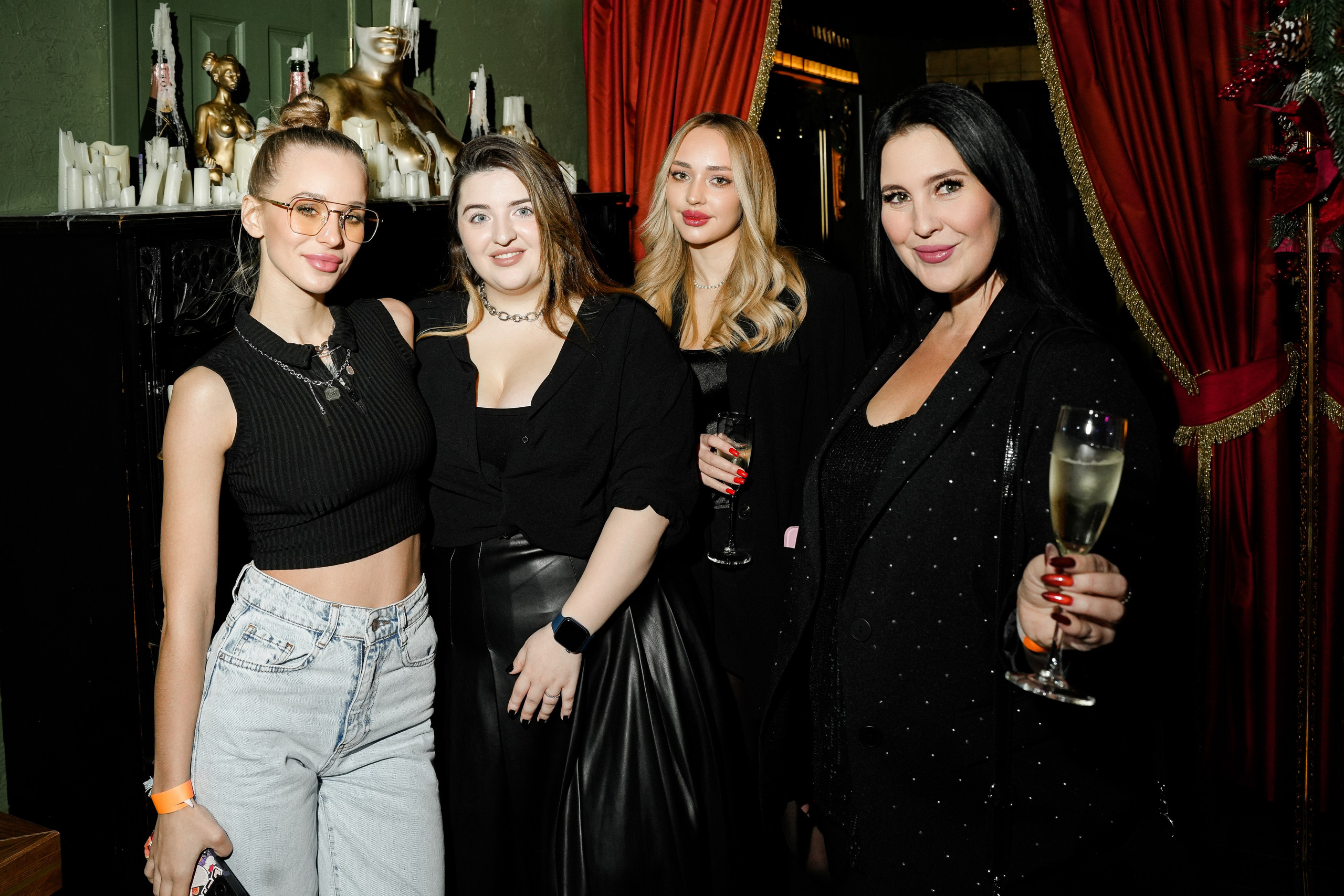 EVENT-туса в караоке. Свадебный фотограф и видеограф в Ростове-на-Дону. Максим и Наталья Лебедевы