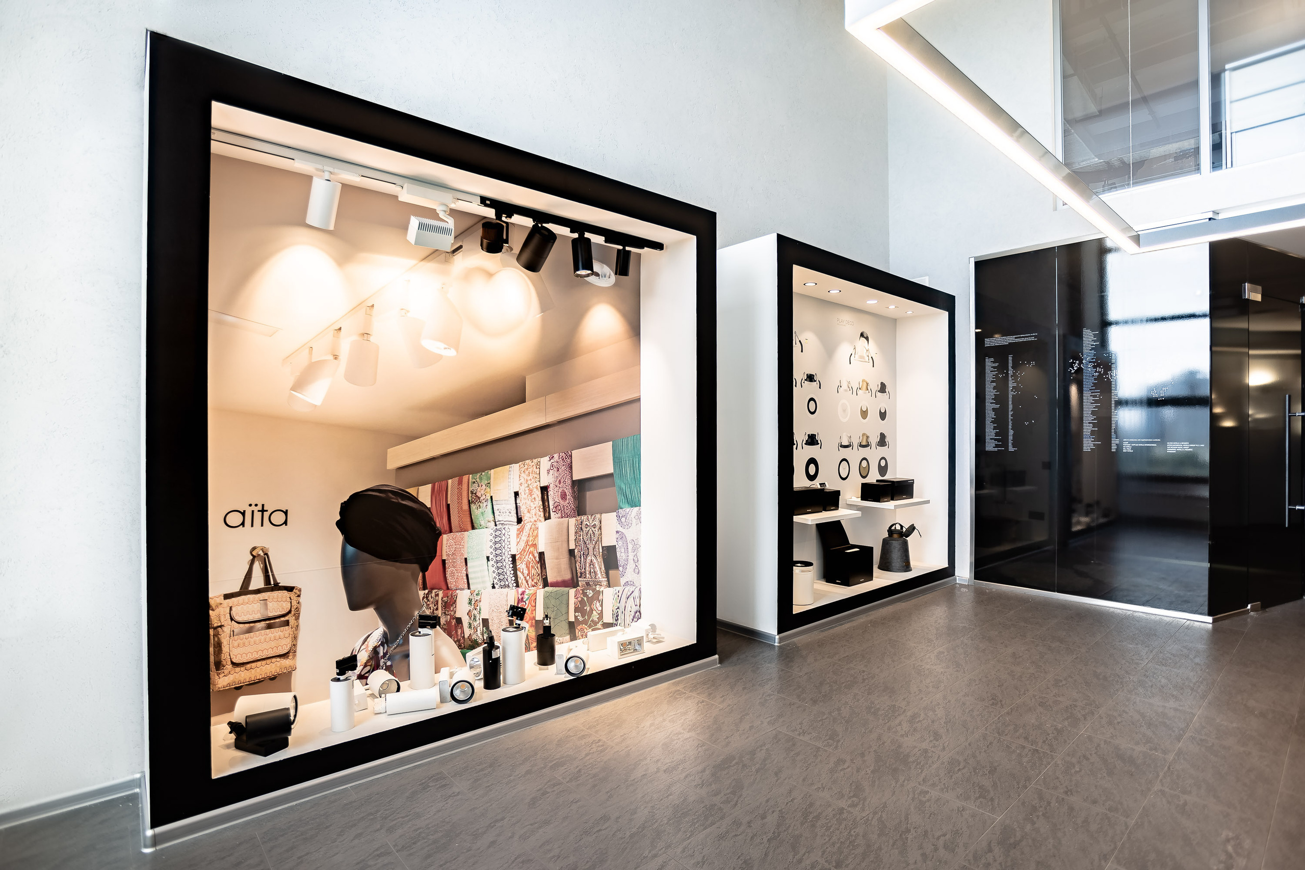 Магазин люстр и светильников испанского бренда. Видеограф Добромыслов