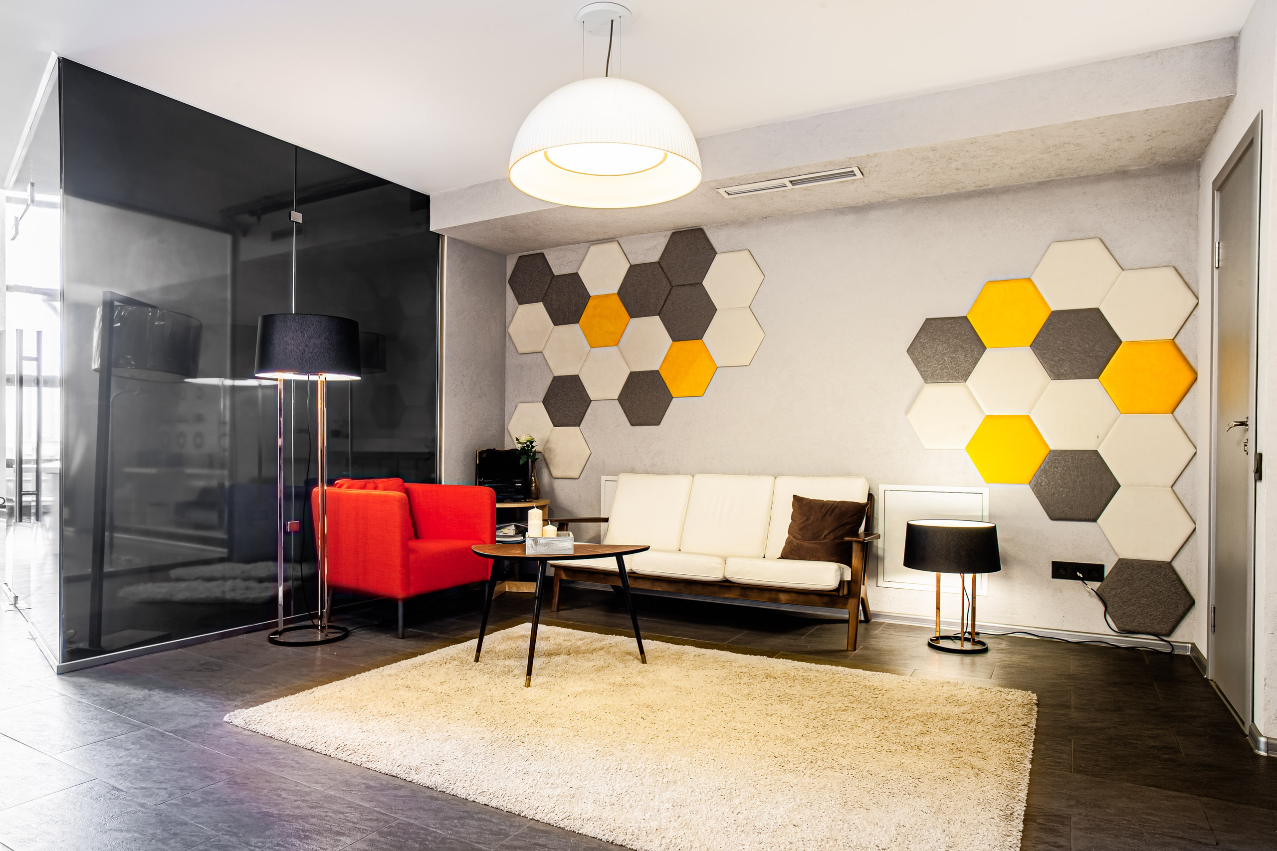 Магазин люстр и светильников испанского бренда. Видеограф Добромыслов