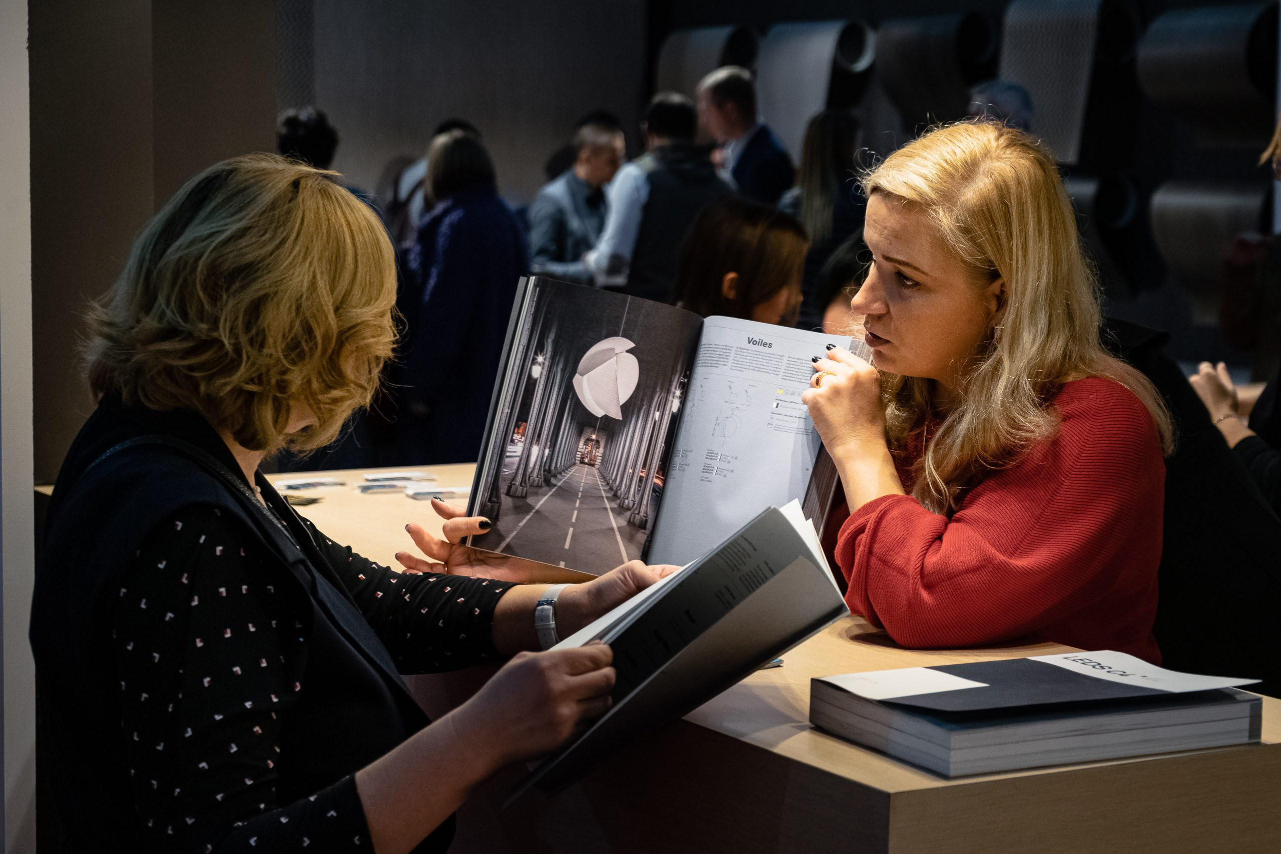 Производство светильников. Видеограф Добромыслов