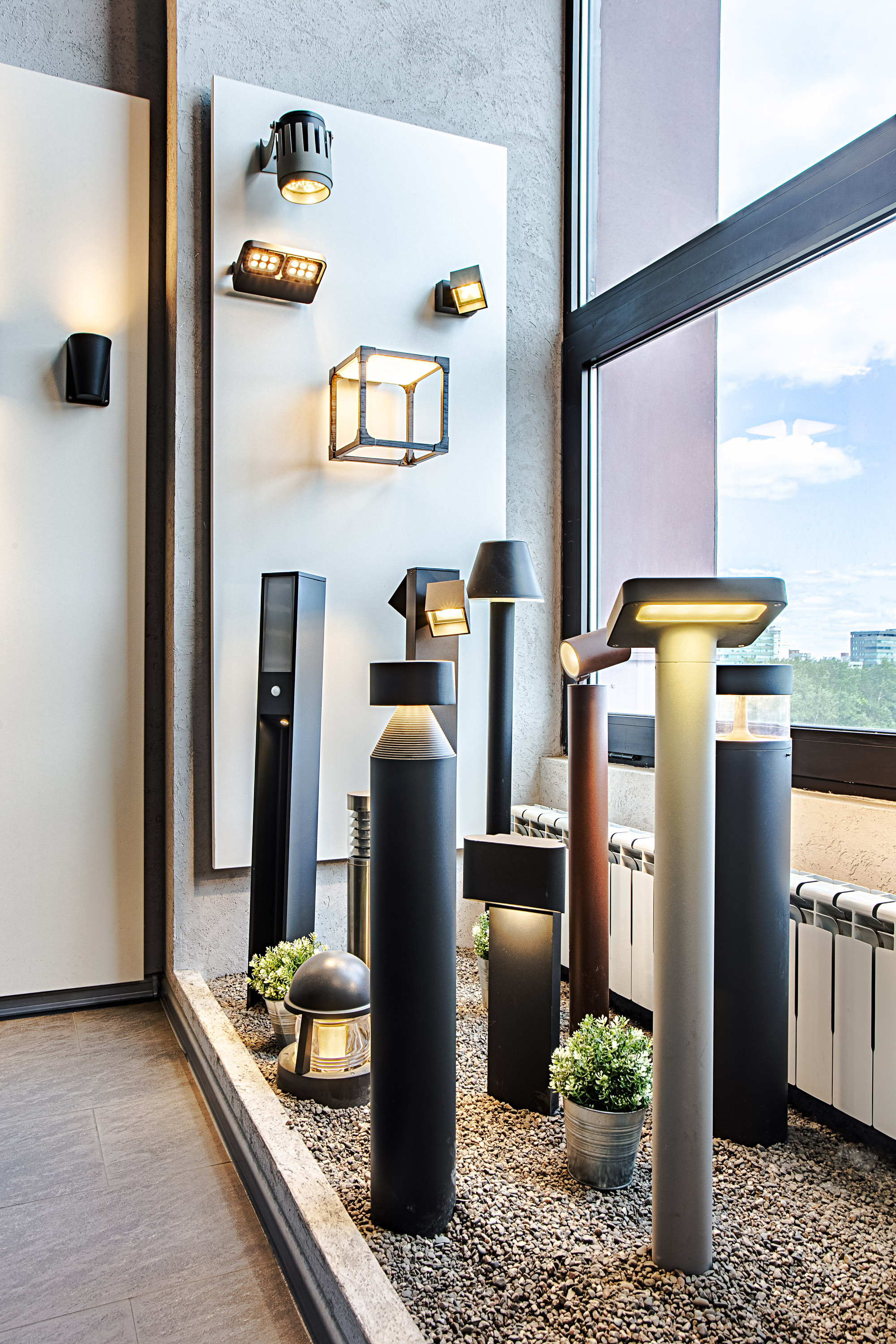 Магазин люстр и светильников испанского бренда. Видеограф Добромыслов