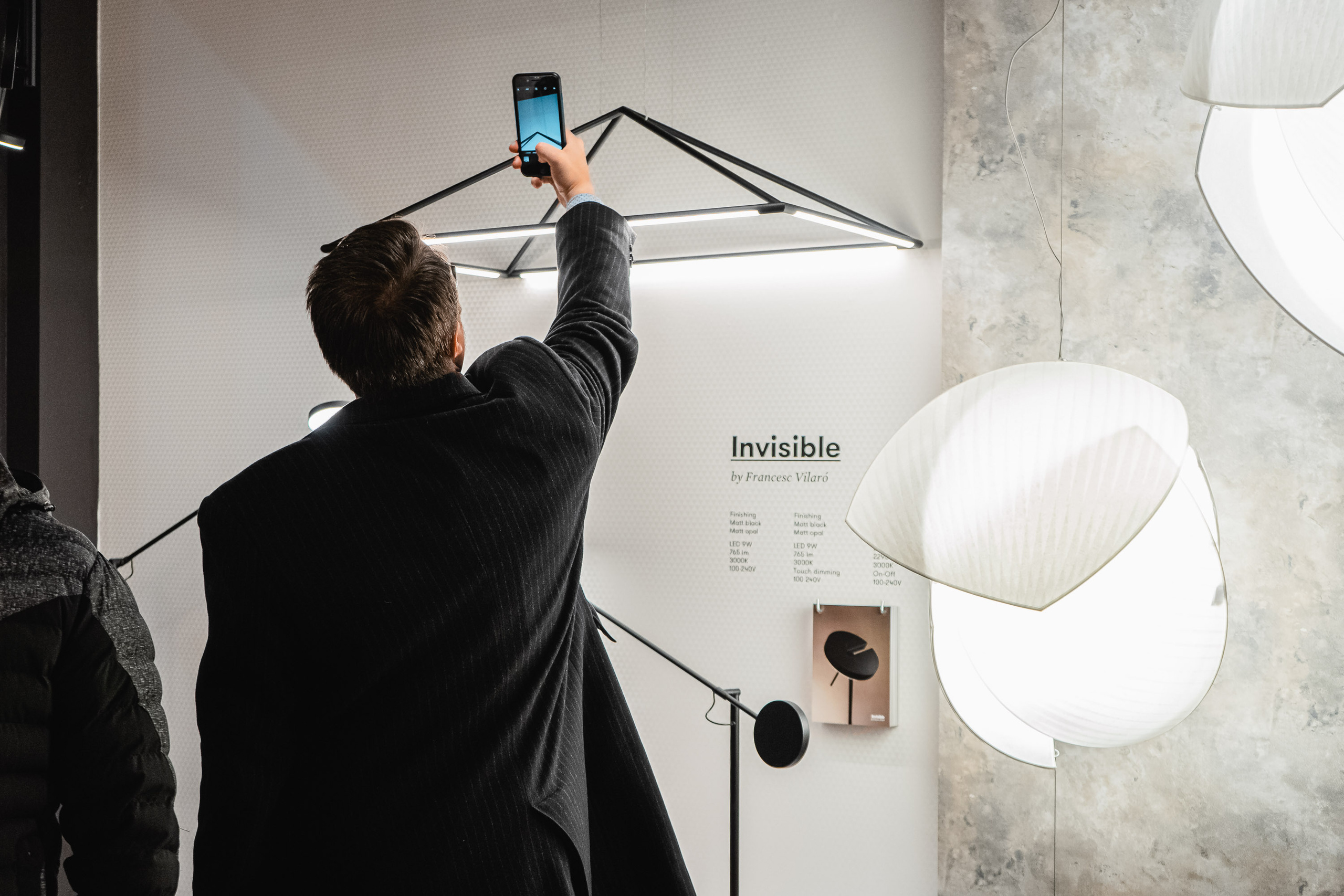 Производство светильников. Видеограф Добромыслов