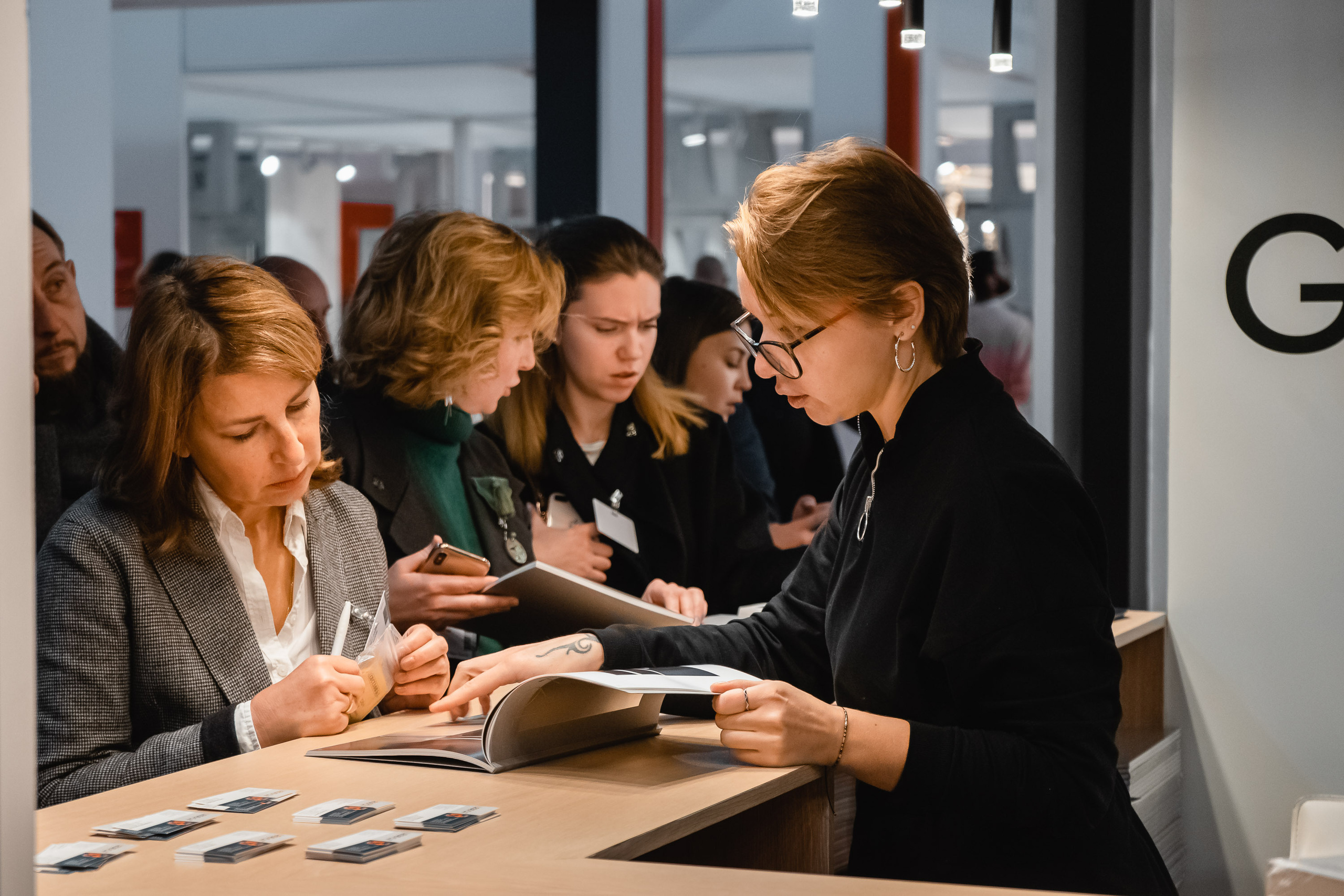 Производство светильников. Видеограф Добромыслов