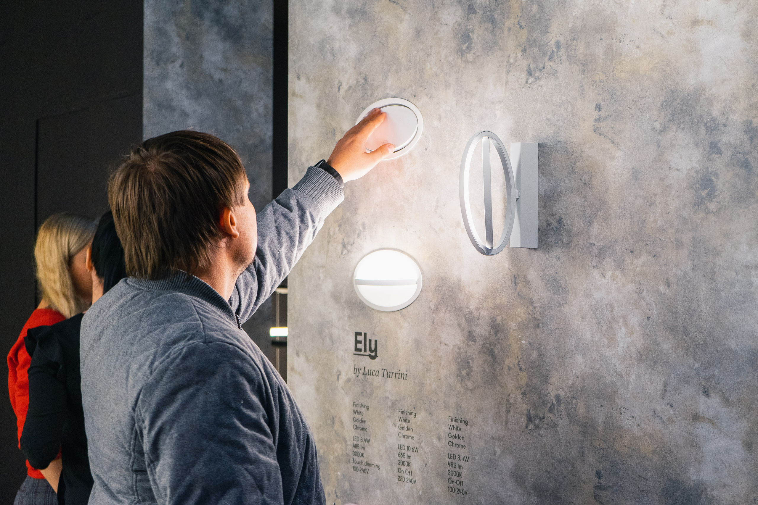 Производство светильников. Видеограф Добромыслов