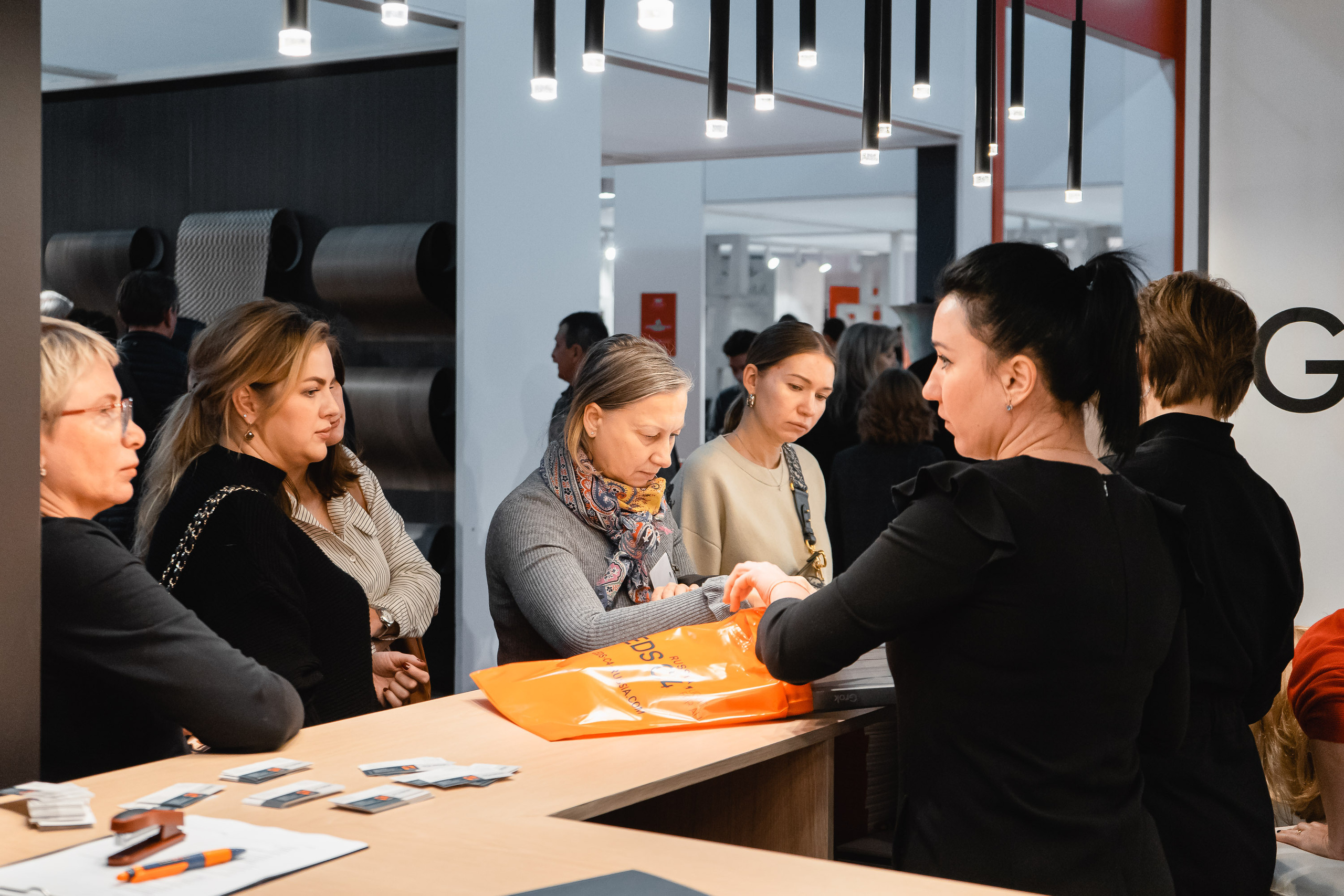 Производство светильников. Видеограф Добромыслов