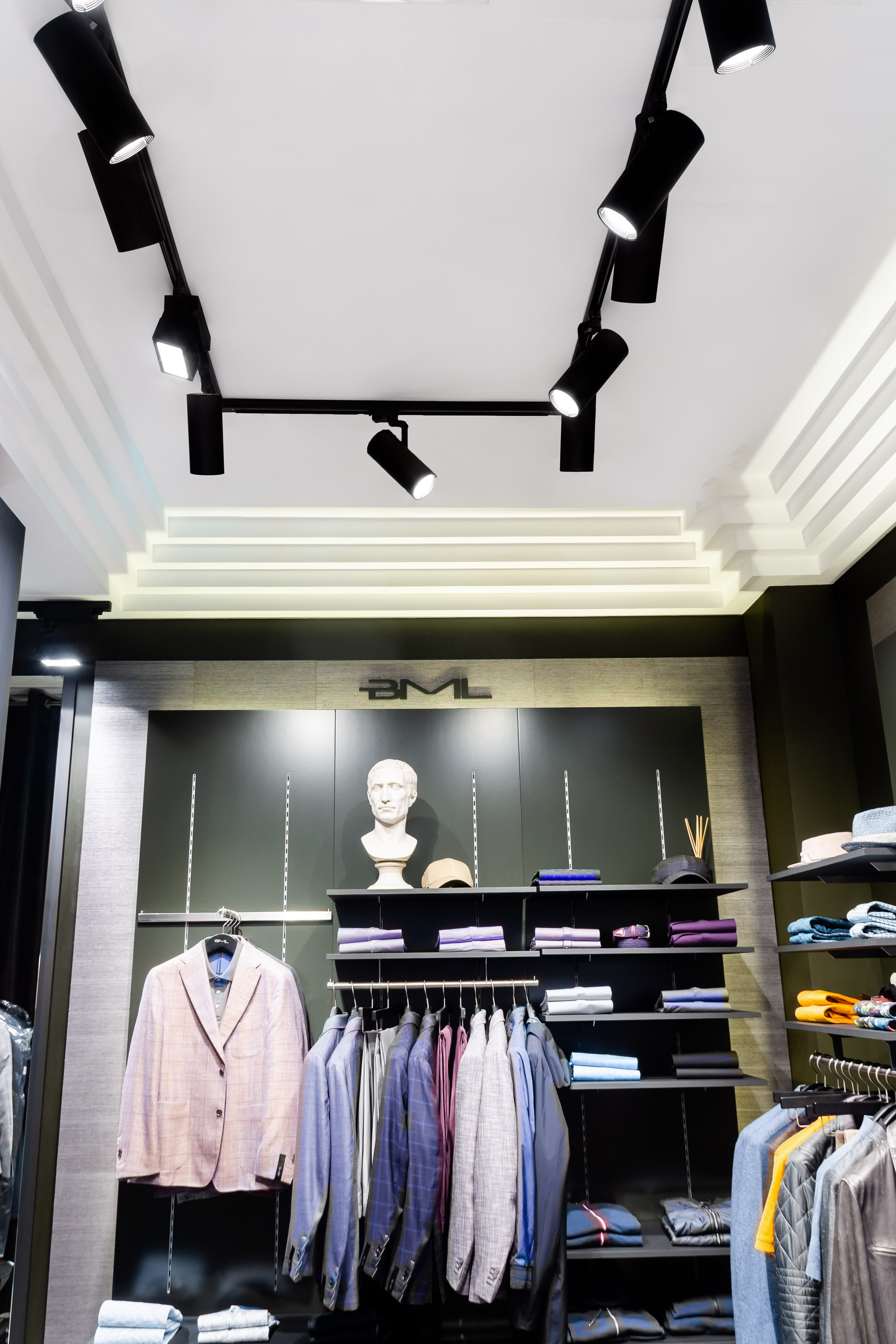 Магазин одежды. Видеограф Добромыслов