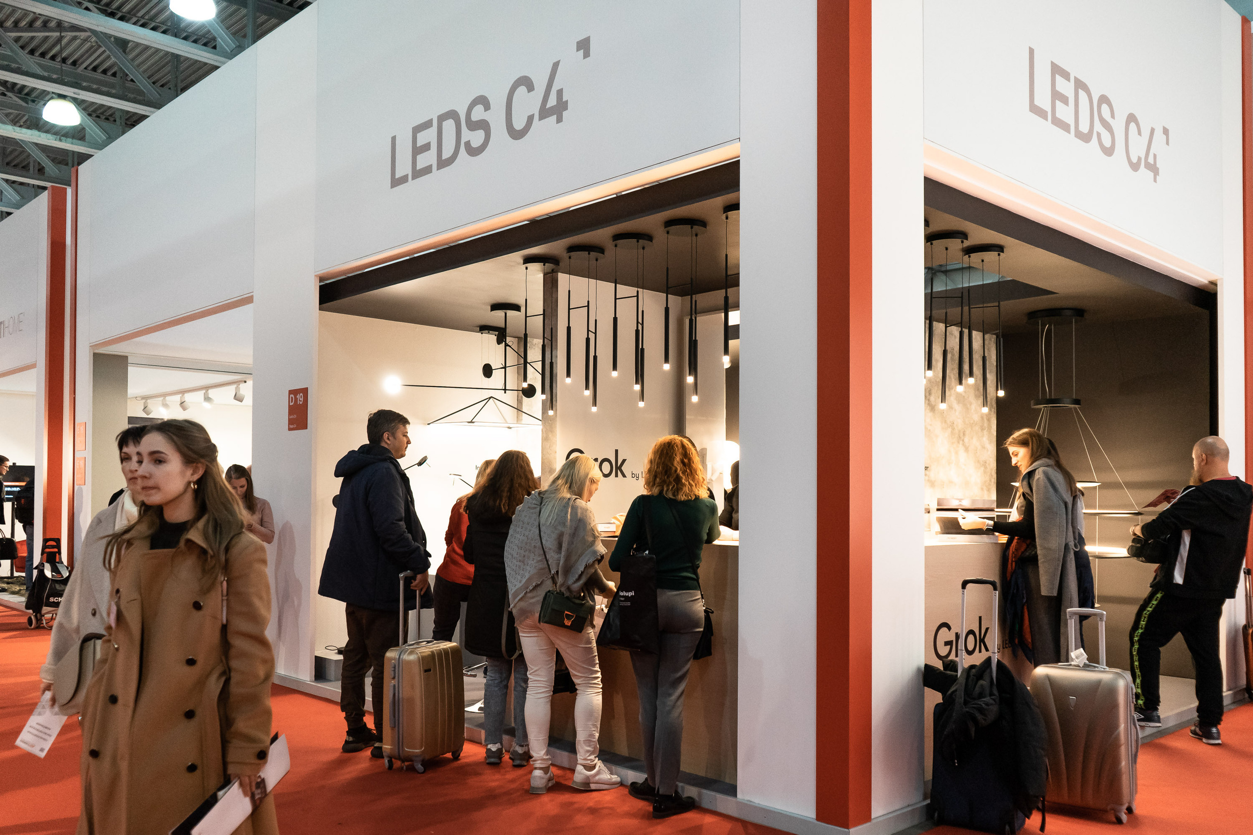 Производство светильников. Видеограф Добромыслов