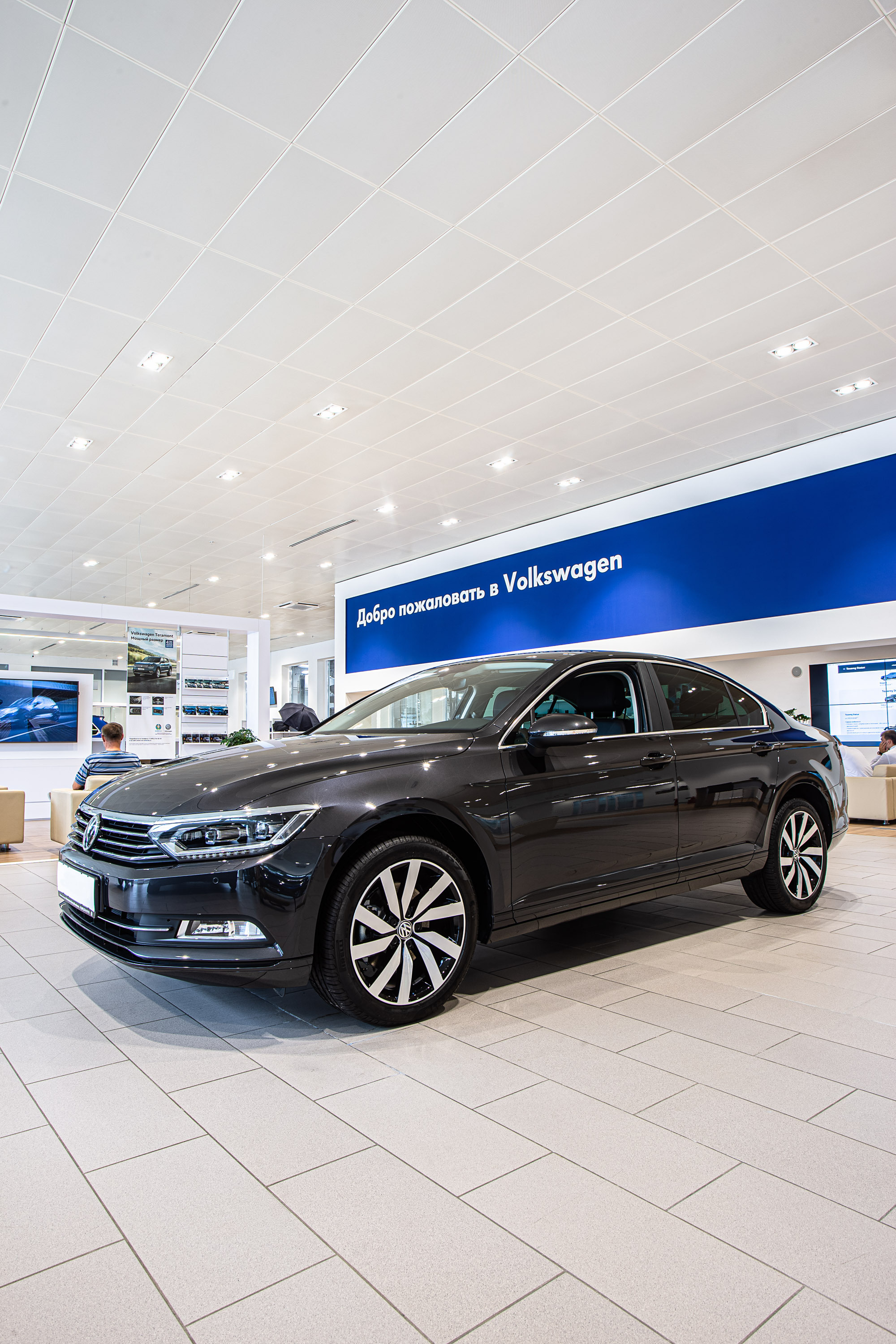 Салон VolksWagen. Видеограф Добромыслов