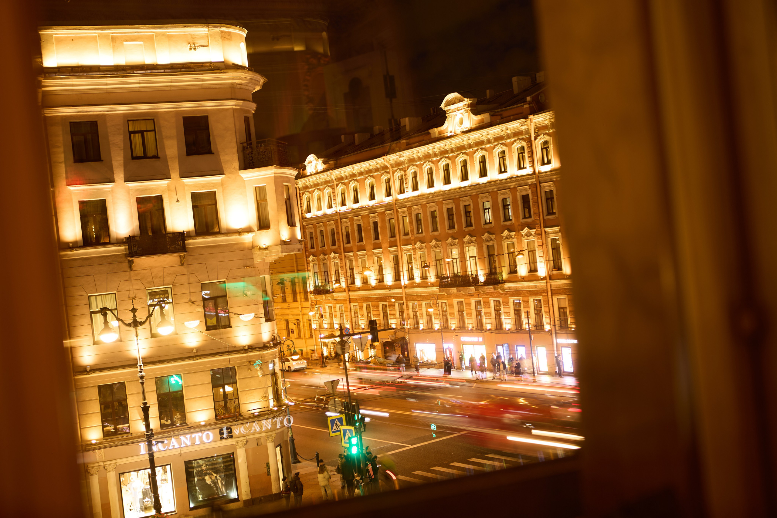 Evening on Nevsky Prospect Street at the Palkin Restaurant. Фотограф в Санкт-Петербурге Владимир Тихомиров