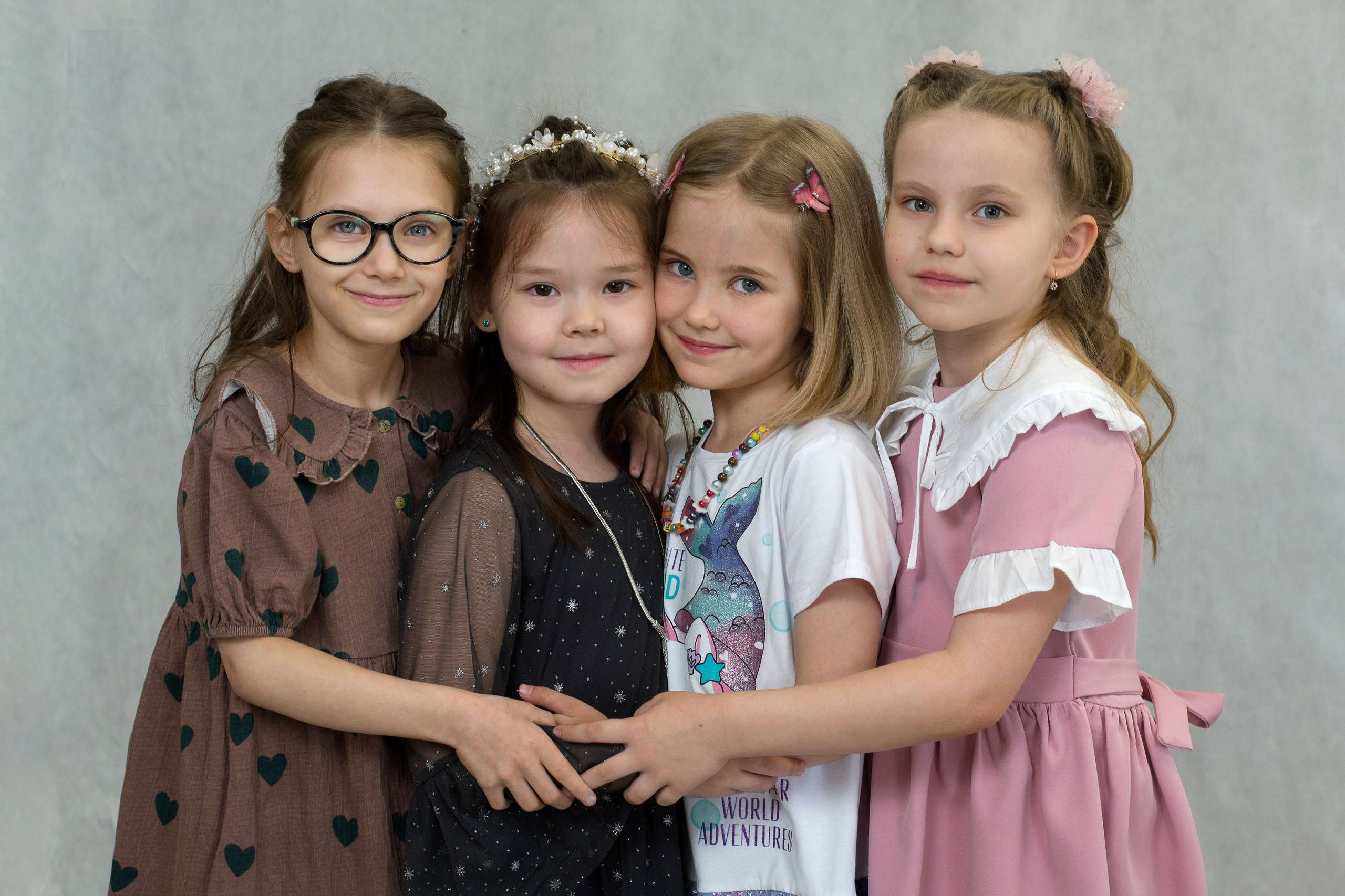 Детский сад. Школьный фотограф, Новосибирск. Выпускные альбомы для школьников и детских садов, общие фото и «классные истории» для невыпускных классов