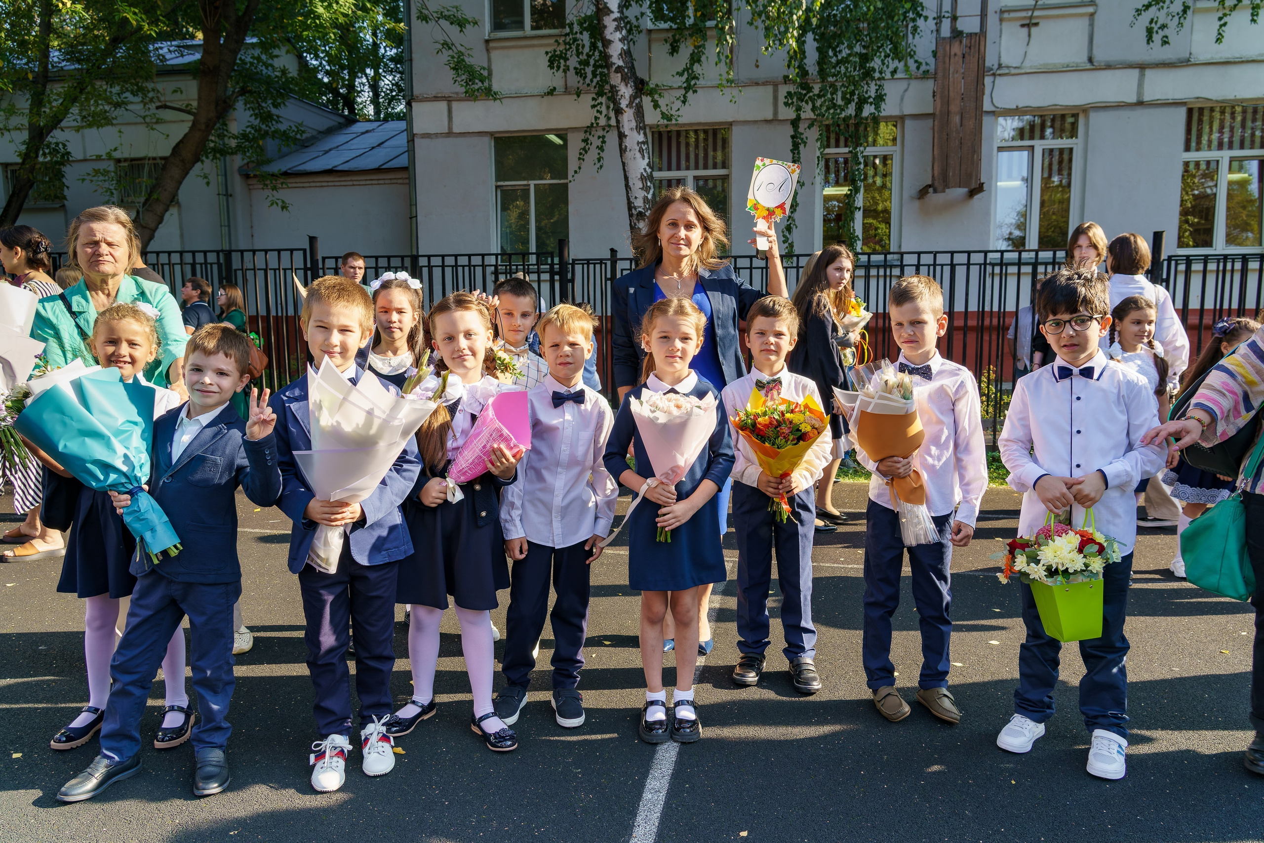 Фотосъёмка 1 сентября, последний звонок, выпускной. «Студия DRONAVT`s» — видеосъёмка и фотография г. Москва