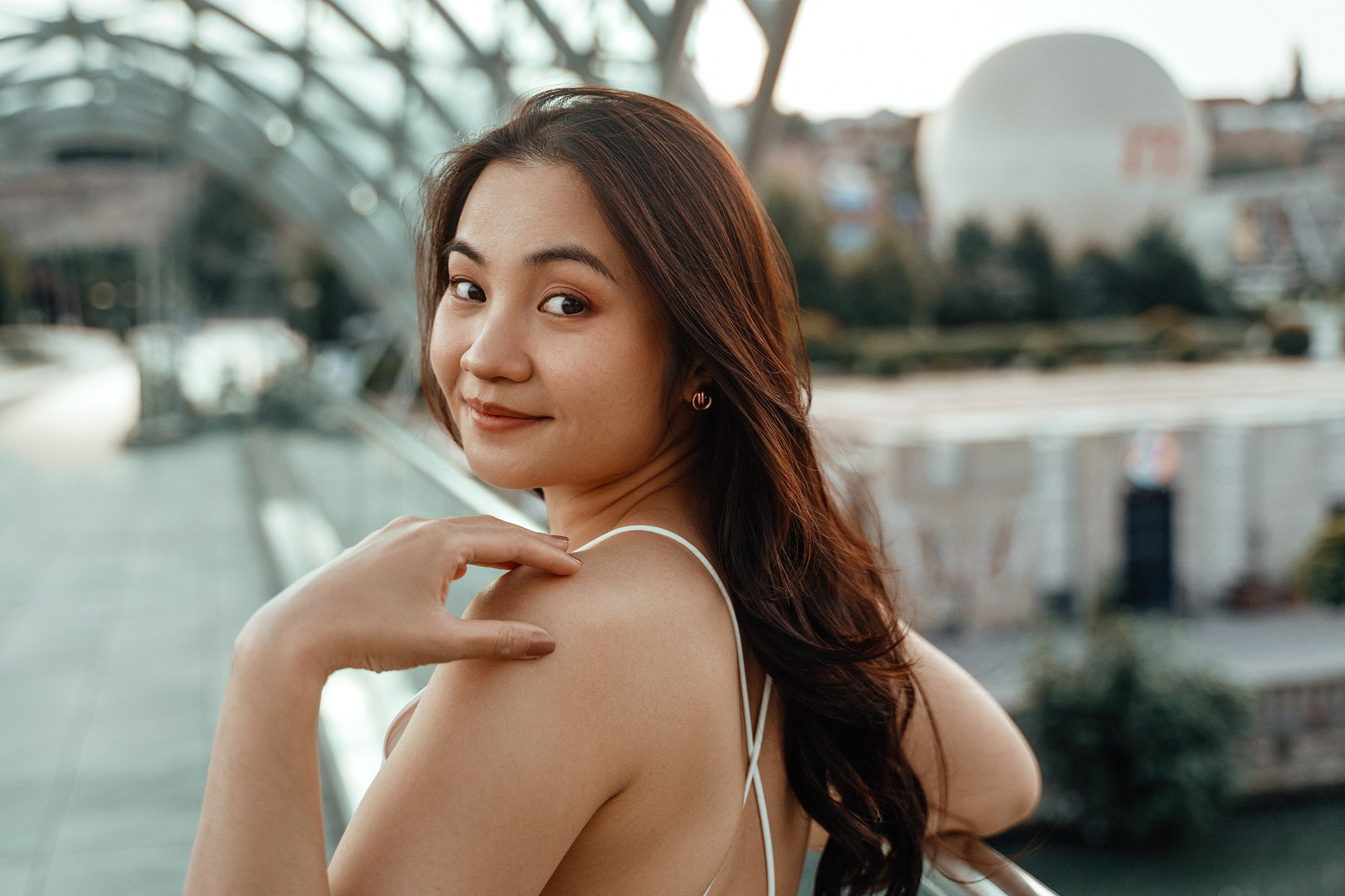 Alaeddine & Matika on the Peace Bridge in Tbilisi. Photographer Sergey Otkrytyi in Batumi & Tbilisi