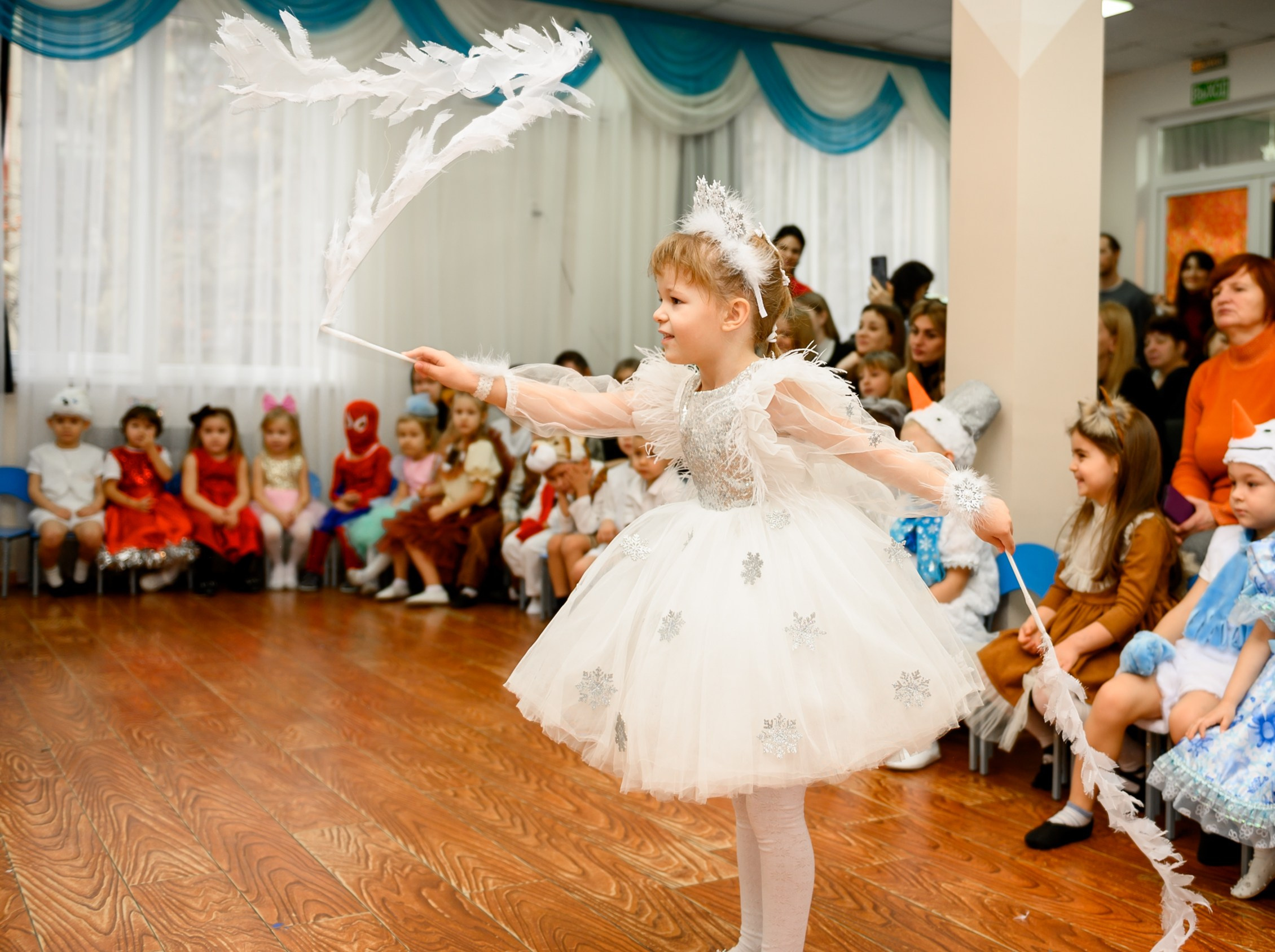 Елка 2025 садик Адлер. Свадебный и семейный фотограф София Невская