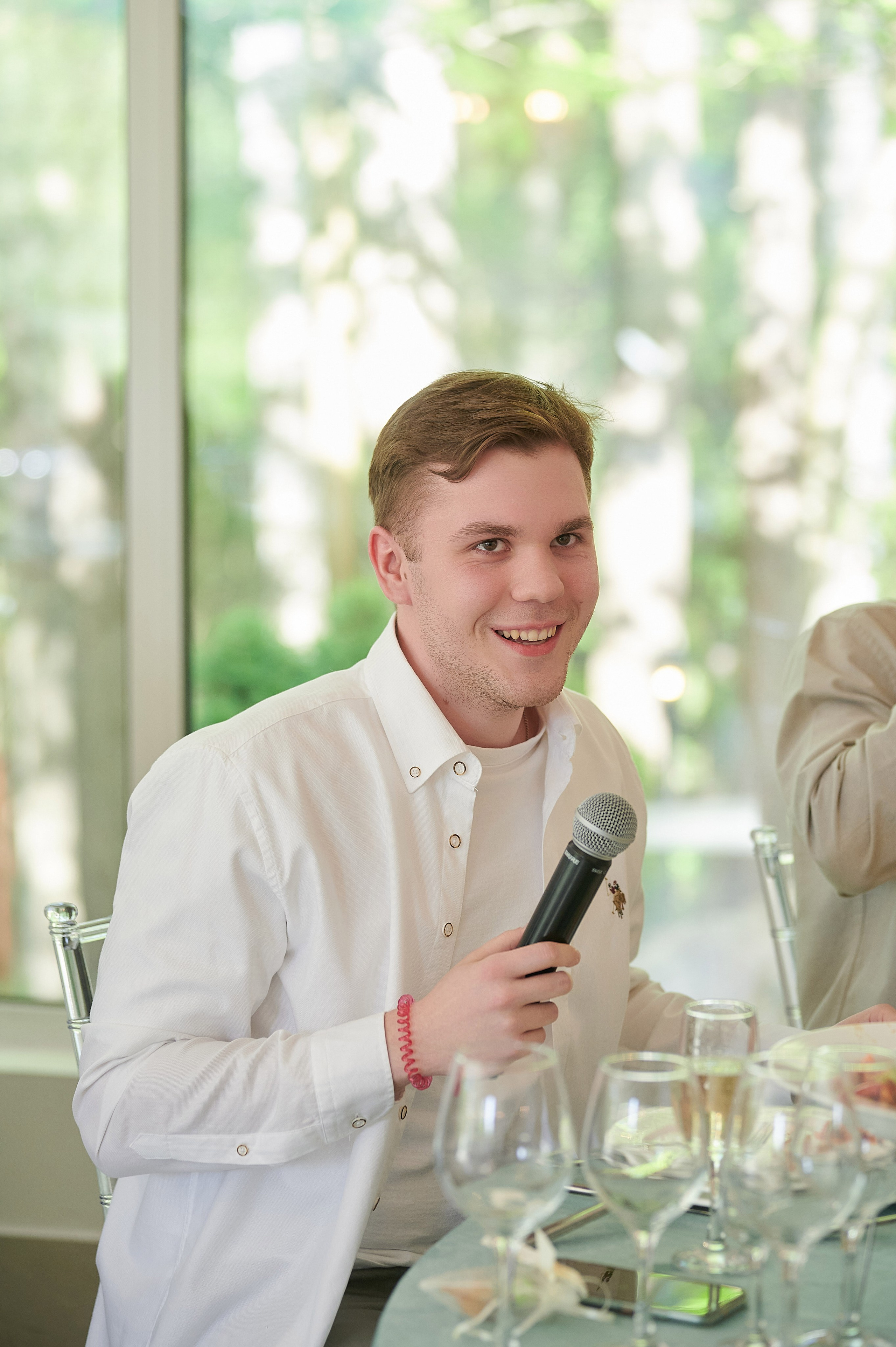 Праздник в банкетном зале. Профессиональная репортажная фотосъёмка мероприятий в Санкт-Петербурге