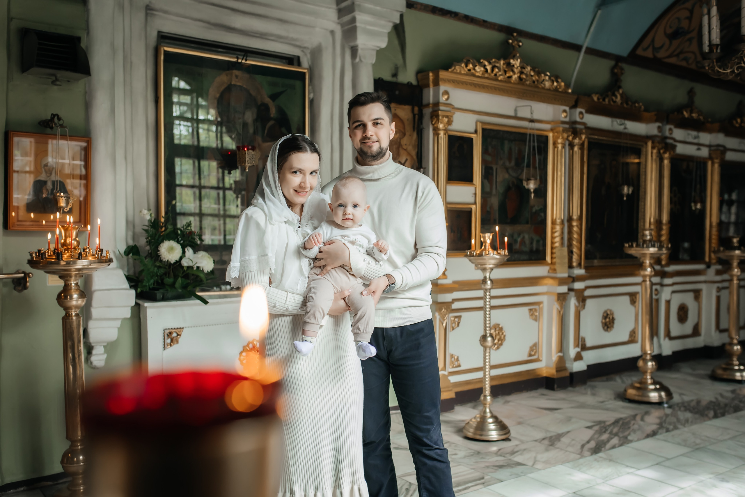 Крещение Ксении в Храме Казанской Иконы Божией матери в Коломенском. Фотограф на крещение и венчание Москва  Надежда Баланина