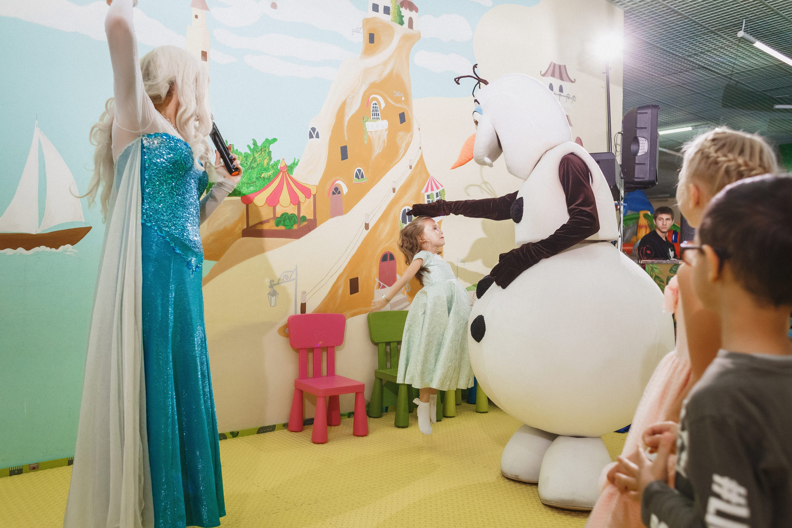 Уникальные фотографии дня рождения Анжелики в Тортуге Таганрога. Свадебный и семейный фотограф в Таганроге Бакарюк Антон