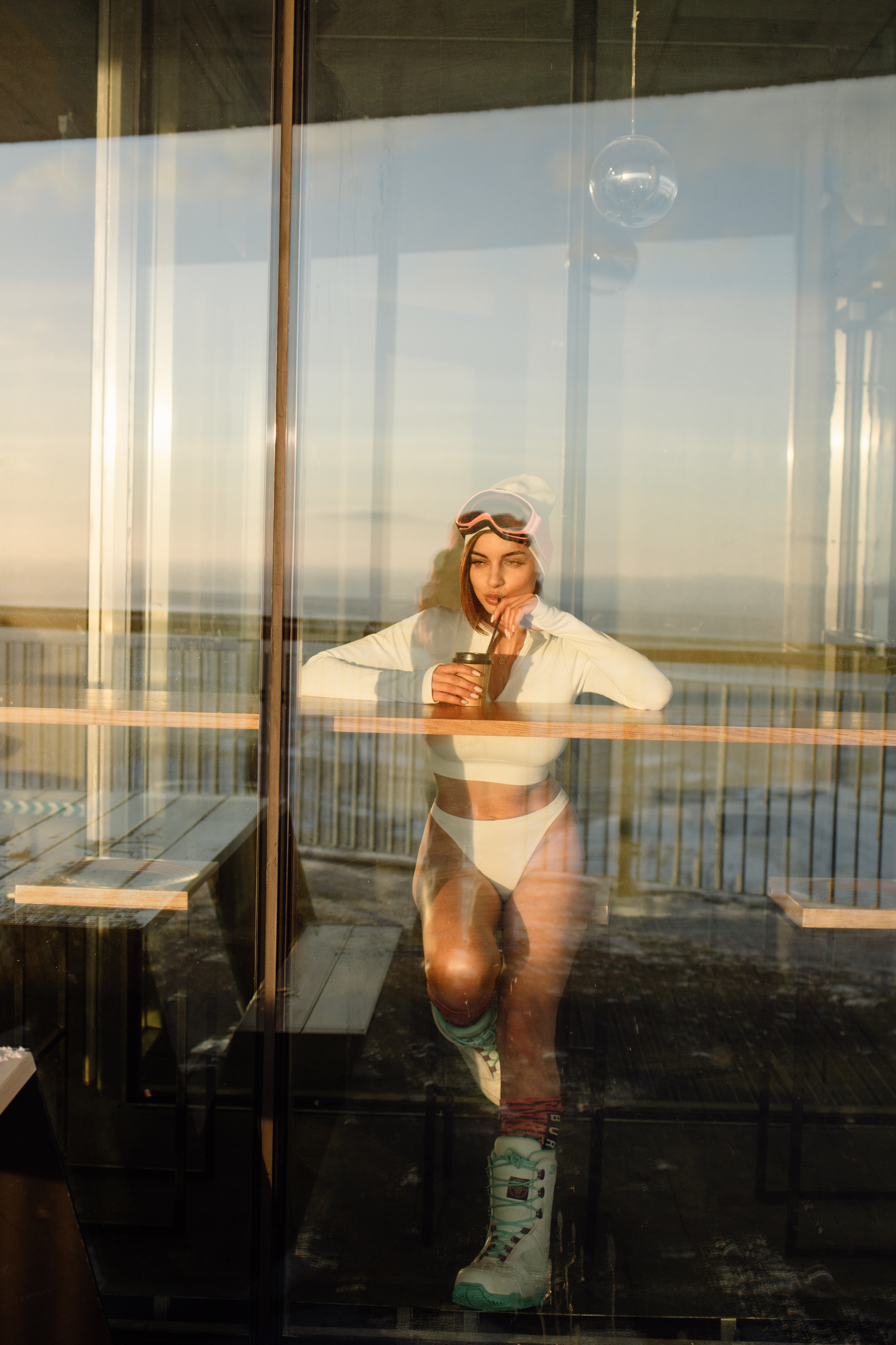 горы, горы Хибины , Хибины ,  бигвуд , биг вуд , сноуборд , горные лыжи ,  сноубординг , Кировск , BigWood , зимний спорт , зимний курорт , горнолыжные фотографии , фото гор , спортивные фото , фото зимние виды спорта , Khibiny , гостиница Северная , санаторий Тирвас , фото Кировск , фотограф Кировск , спортивный фотограф , спортивный фотограф Кировск , Хибины бикини , сноубордистка , девушка с бордом , девушка в бикини с бордом , девушка в бикине на горе , спортивная девушка со сноубордом , девушка со сноубордом , красивый сноуборд , фотосессия девушки в горах , фотосессия в горах , фотосессия в хибинах , бикини , спортивная одежда , одежда для сноубординга , одежда для сноубордистки , сноубордистка в трусах , сноубордистка в бикини , 