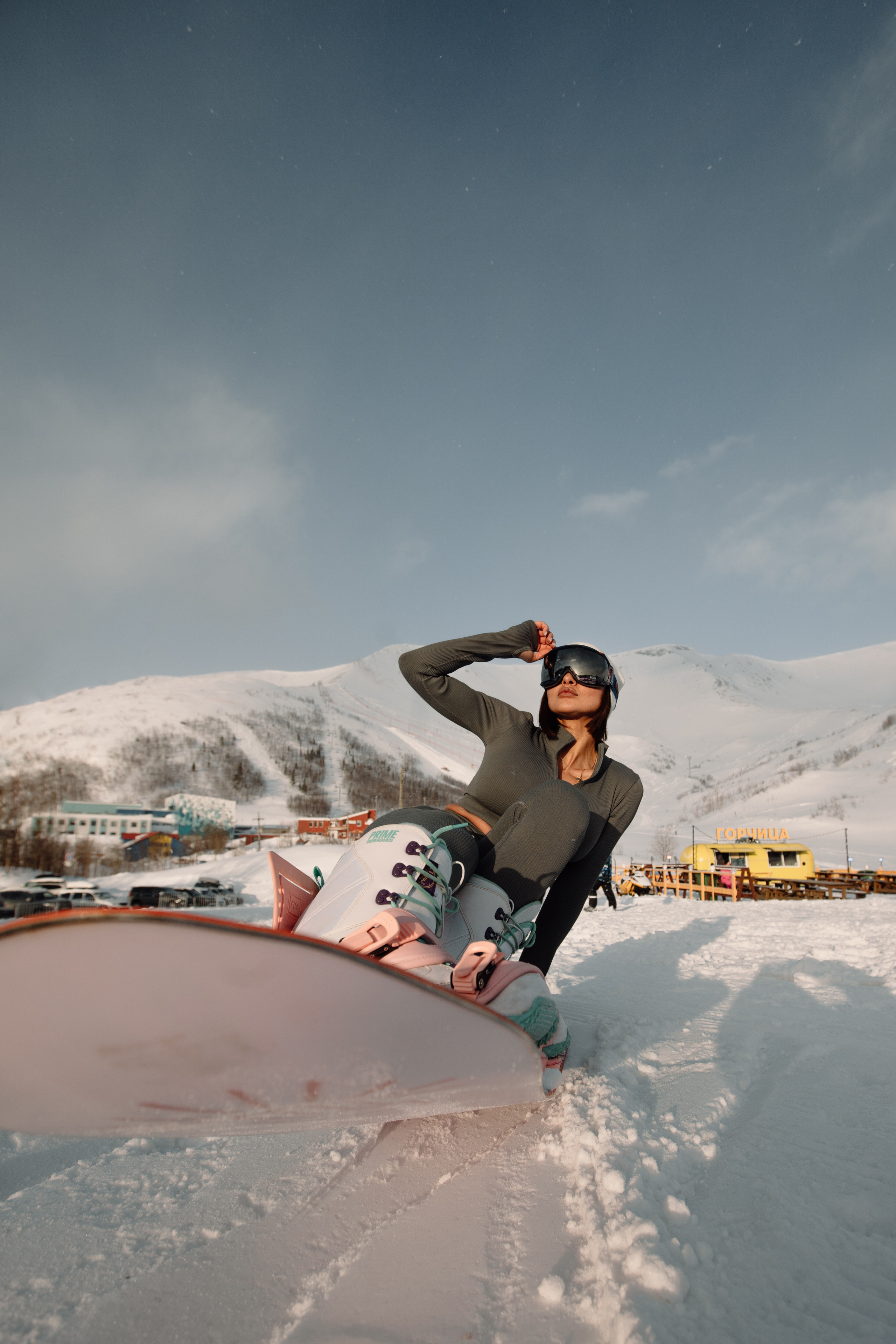 горы, горы Хибины , Хибины ,  бигвуд , биг вуд , сноуборд , горные лыжи ,  сноубординг , Кировск , BigWood , зимний спорт , зимний курорт , горнолыжные фотографии , фото гор , спортивные фото , фото зимние виды спорта , Khibiny , гостиница Северная , санаторий Тирвас , фото Кировск , фотограф Кировск , спортивный фотограф , спортивный фотограф Кировск , Хибины бикини , сноубордистка , девушка с бордом , девушка в бикини с бордом , девушка в бикине на горе , спортивная девушка со сноубордом , девушка со сноубордом , красивый сноуборд , фотосессия девушки в горах , фотосессия в горах , фотосессия в хибинах , бикини , спортивная одежда , одежда для сноубординга , одежда для сноубордистки , сноубордистка в трусах , сноубордистка в бикини , 