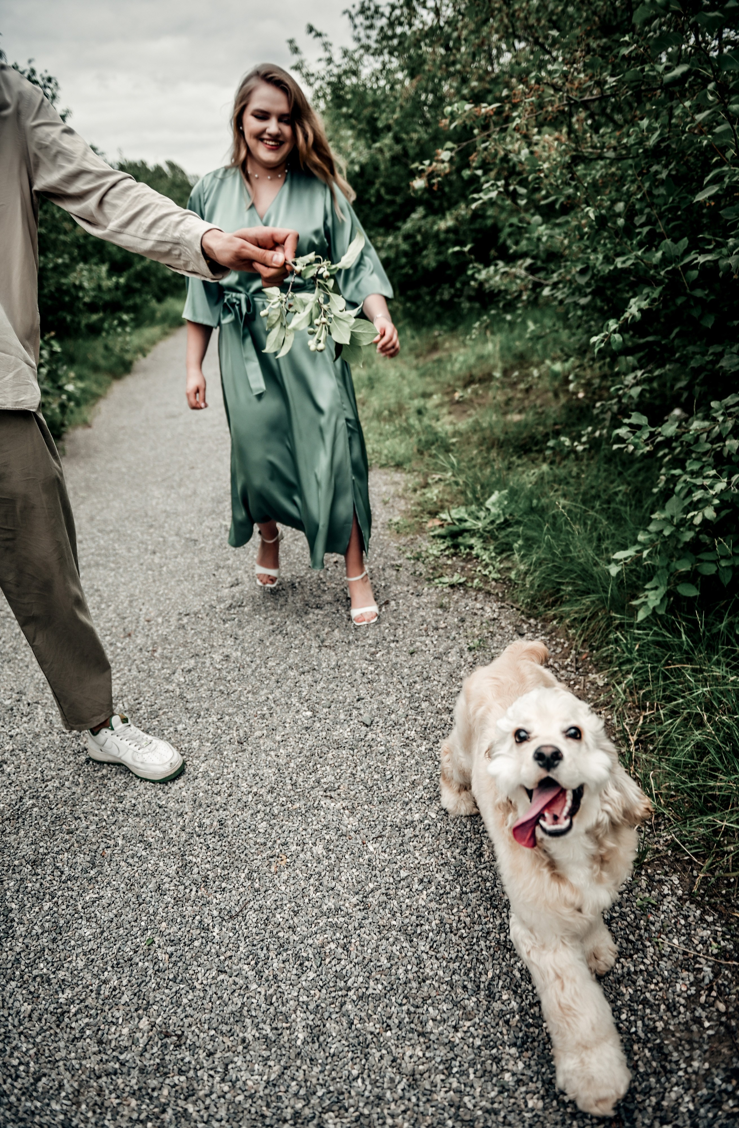 Love story прогулка вместе с песиком))). Свадебный, семейный, детский, контент фотограф в Омске Максим Ильин