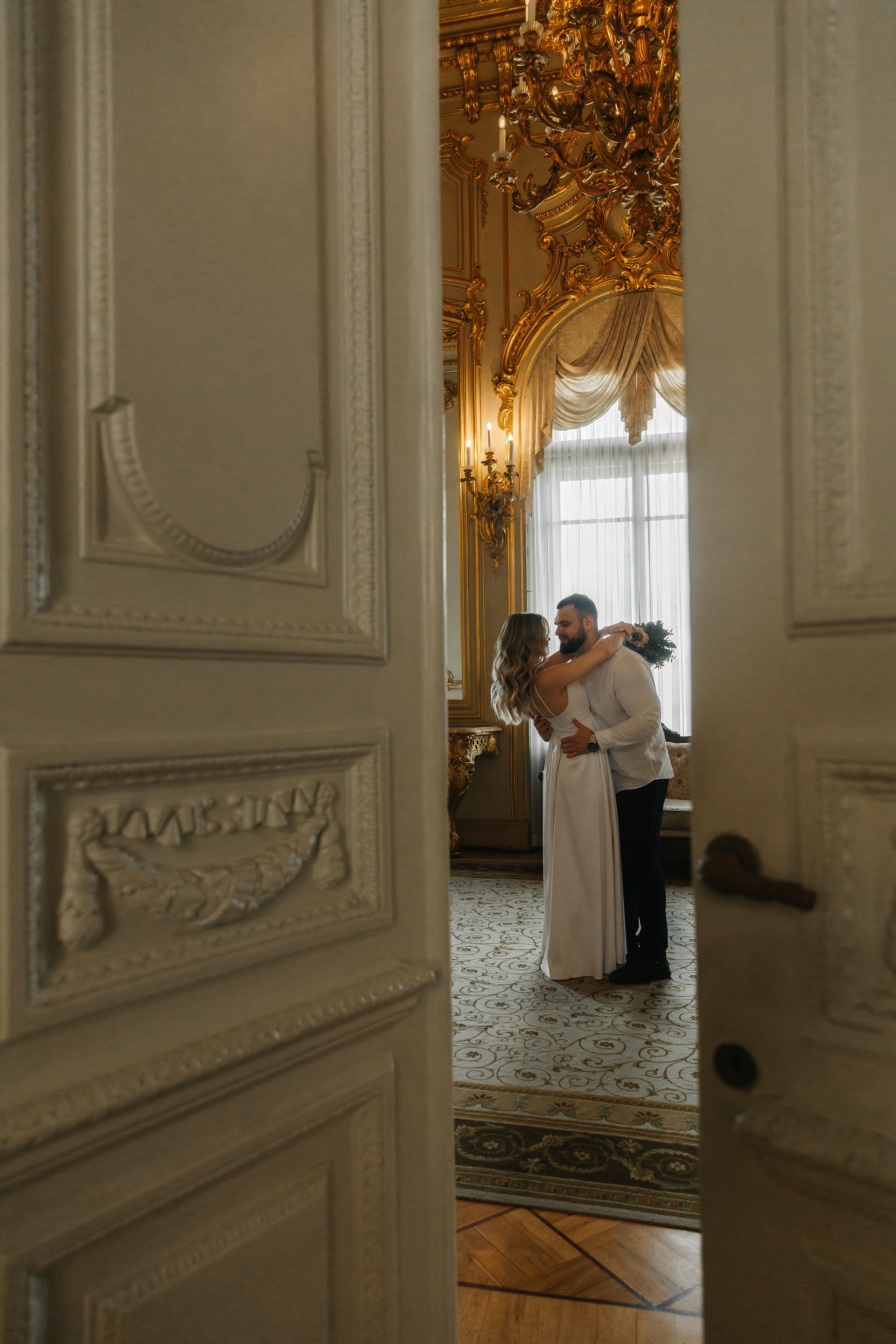 ИЮЛЬ| Дворец № 1, Летний сад, Зимняя канавка. Свадебный фотограф в Санкт-Петербурге Полина Корзухина