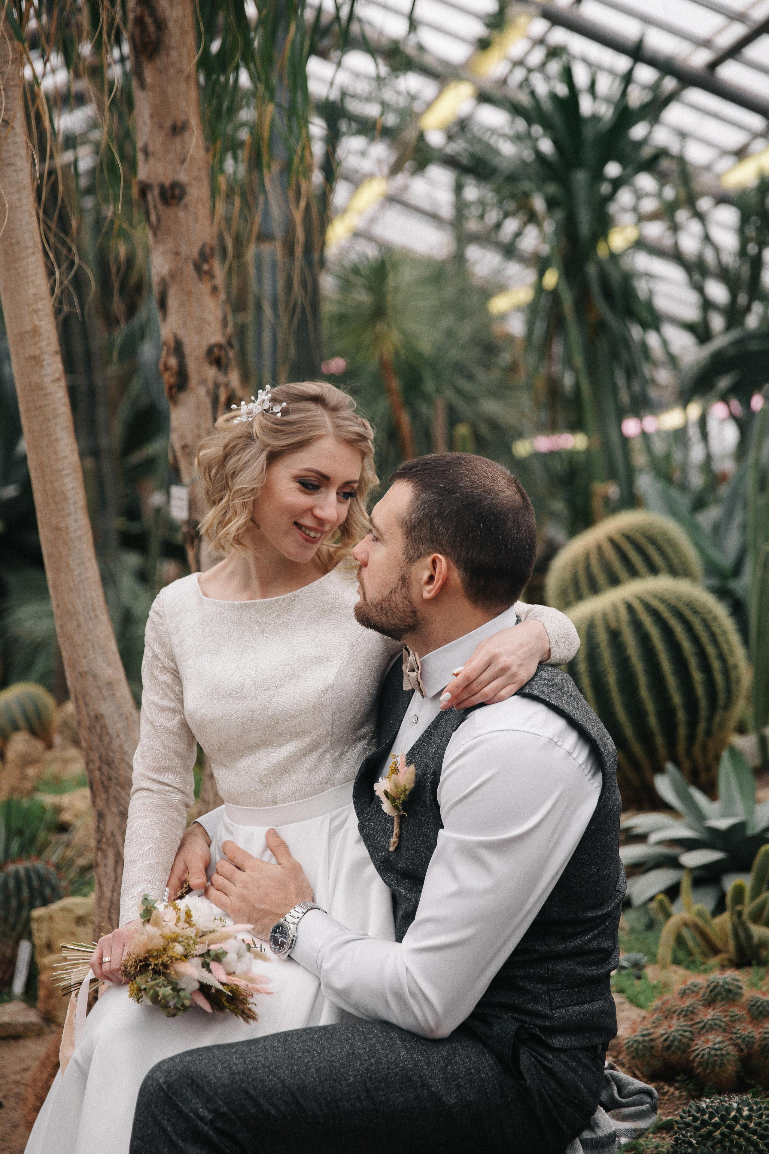 ЯНВАРЬ | Дворец № 1, Ботанический сад, Витебский вокзал. Свадебный фотограф в Санкт-Петербурге Полина Корзухина