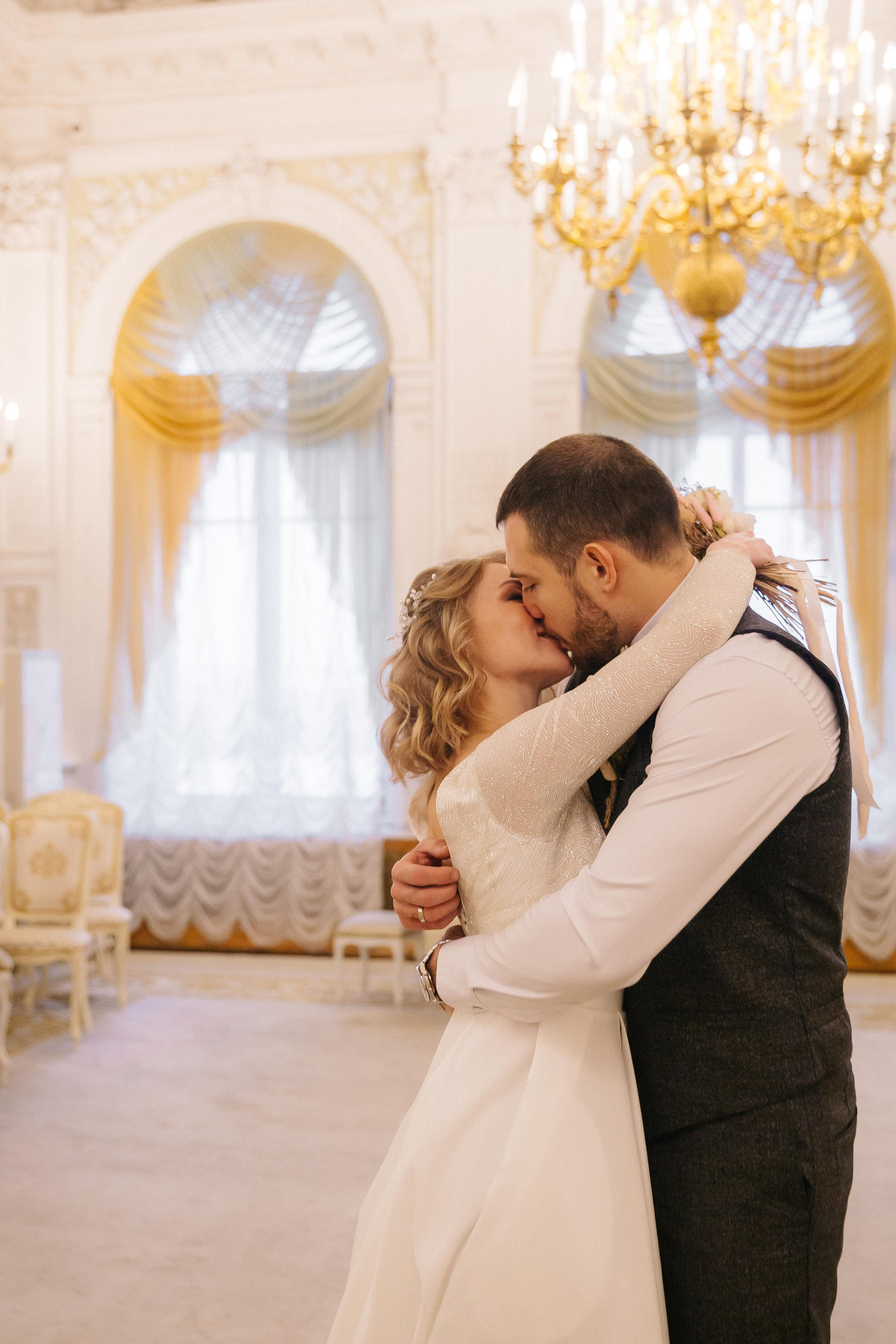 ЯНВАРЬ | Дворец № 1, Ботанический сад, Витебский вокзал. Свадебный фотограф в Санкт-Петербурге Полина Корзухина