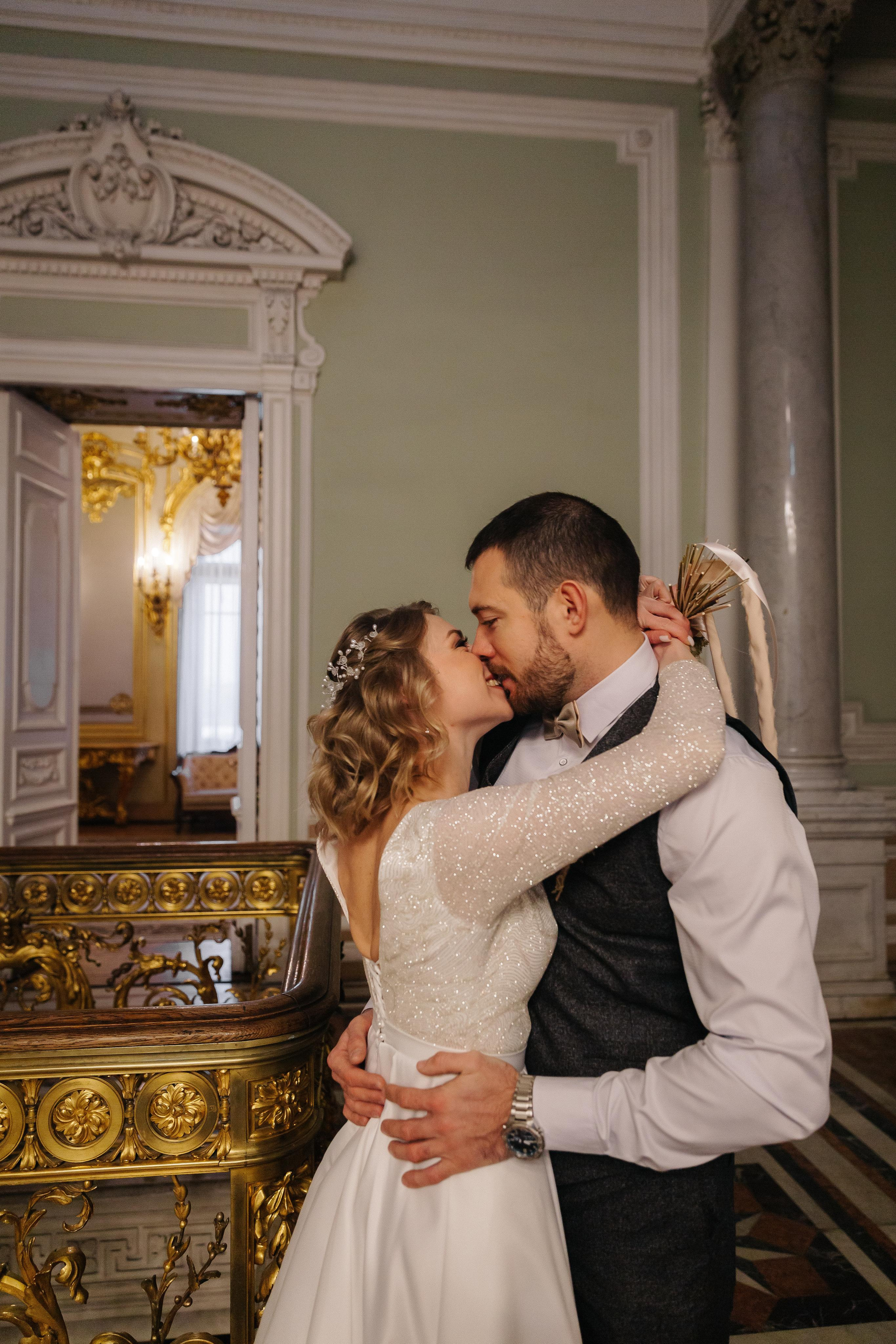 ЯНВАРЬ | Дворец № 1, Ботанический сад, Витебский вокзал. Свадебный фотограф в Санкт-Петербурге Полина Корзухина