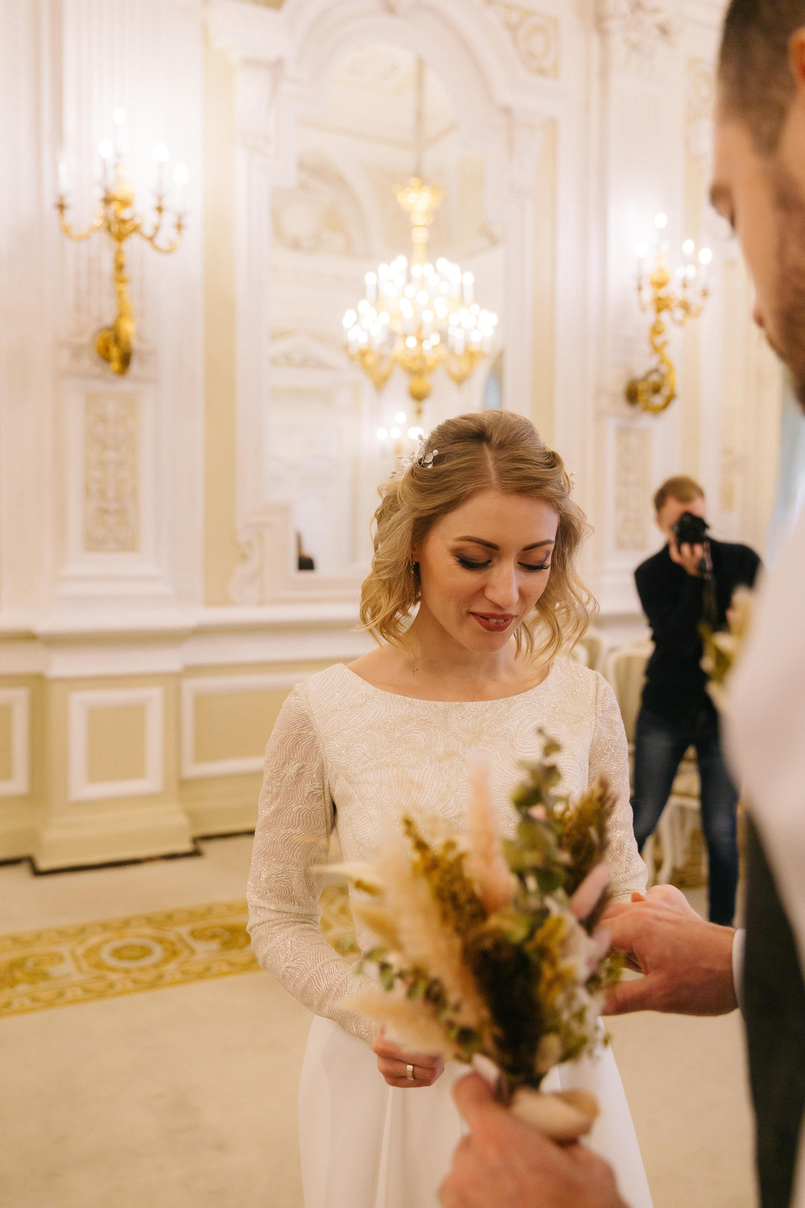 ЯНВАРЬ | Дворец № 1, Ботанический сад, Витебский вокзал. Свадебный фотограф в Санкт-Петербурге Полина Корзухина