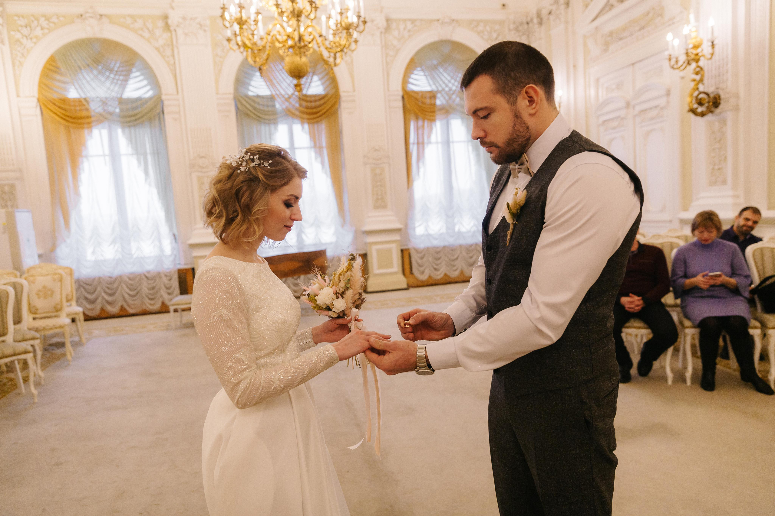 ЯНВАРЬ | Дворец № 1, Ботанический сад, Витебский вокзал. Свадебный фотограф в Санкт-Петербурге Полина Корзухина