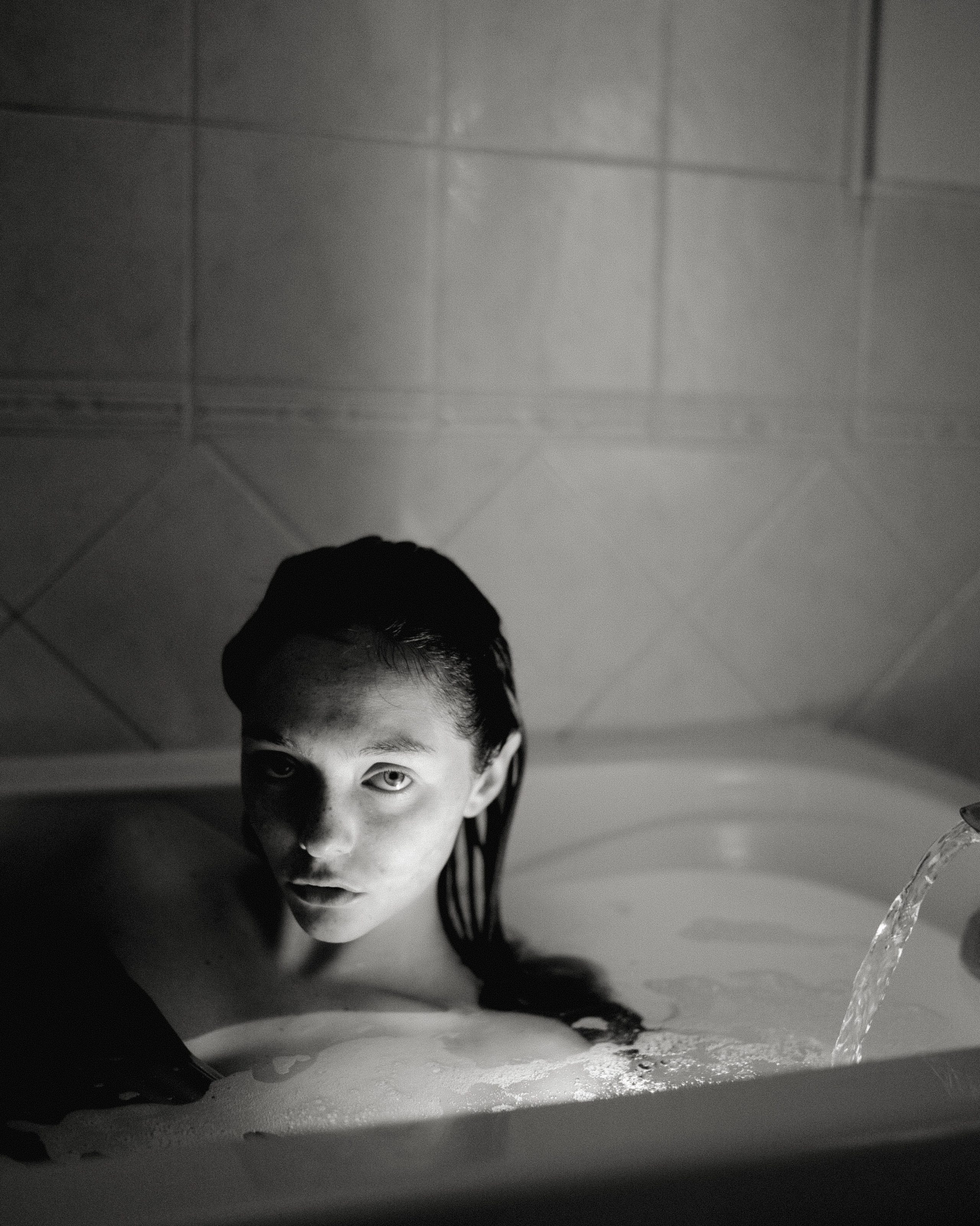 Софья в ванной. Чувственный фотограф в Санкт-Петербурге Пятнова Ксения