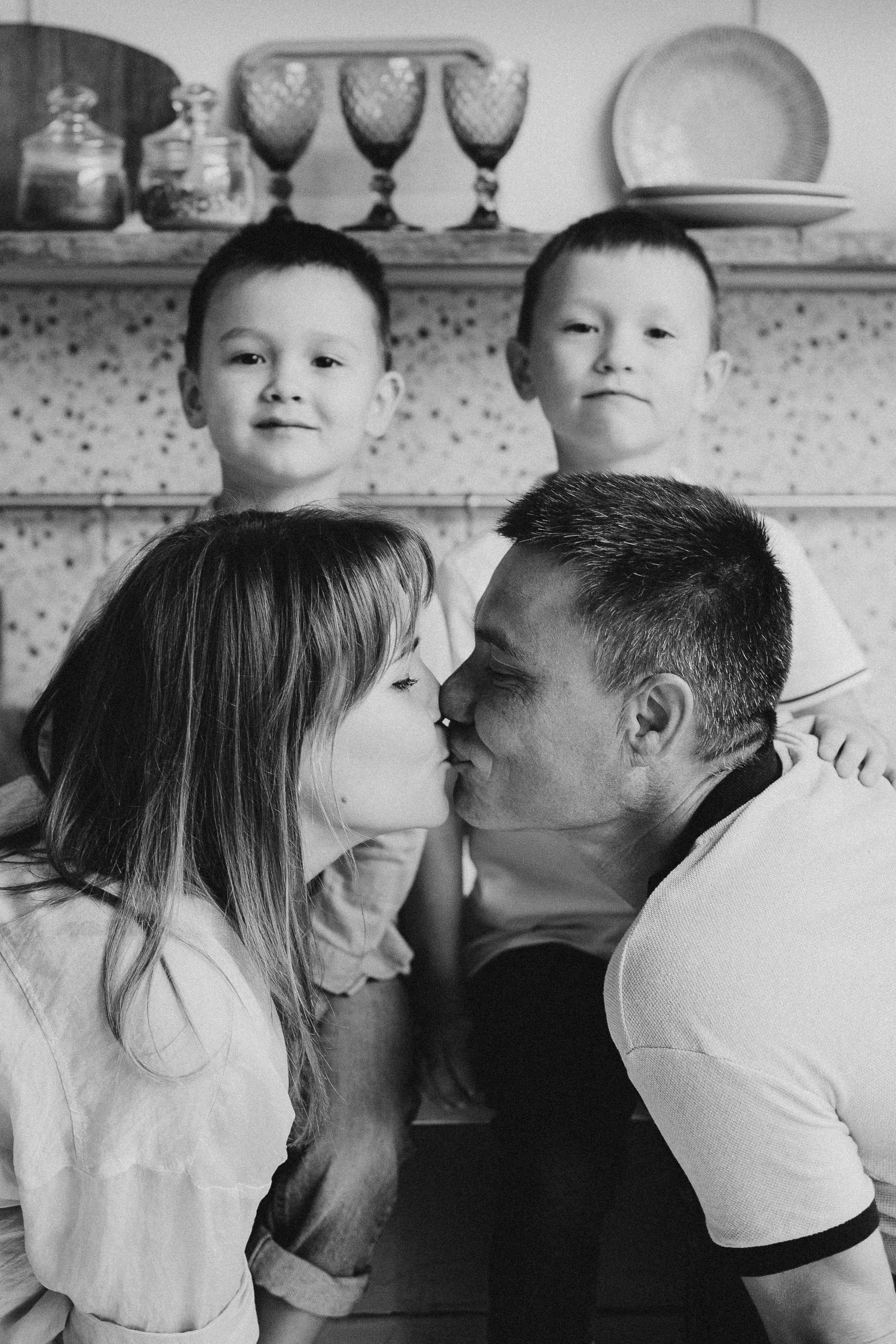 Евгений, Регина, Тимур, Роман. Семейный фотограф новорожденных УФА Гульнара Зиновьева