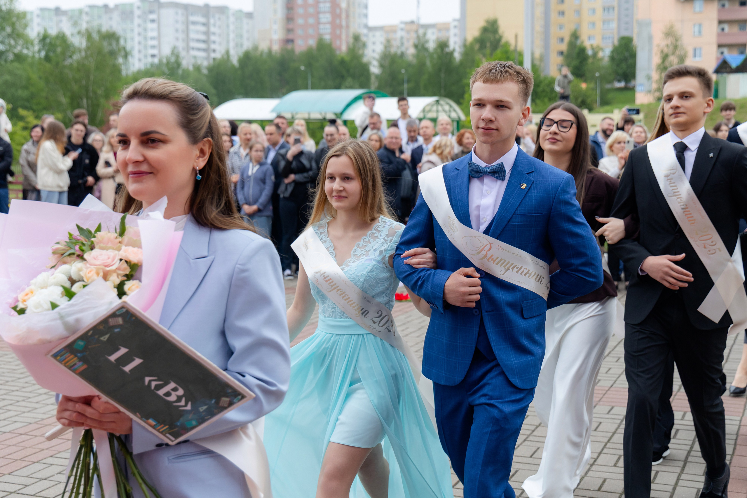 Последний звонок 2025 в Минске. Свадебный фотограф в Минске/Беларуси Сергей Спиридонов