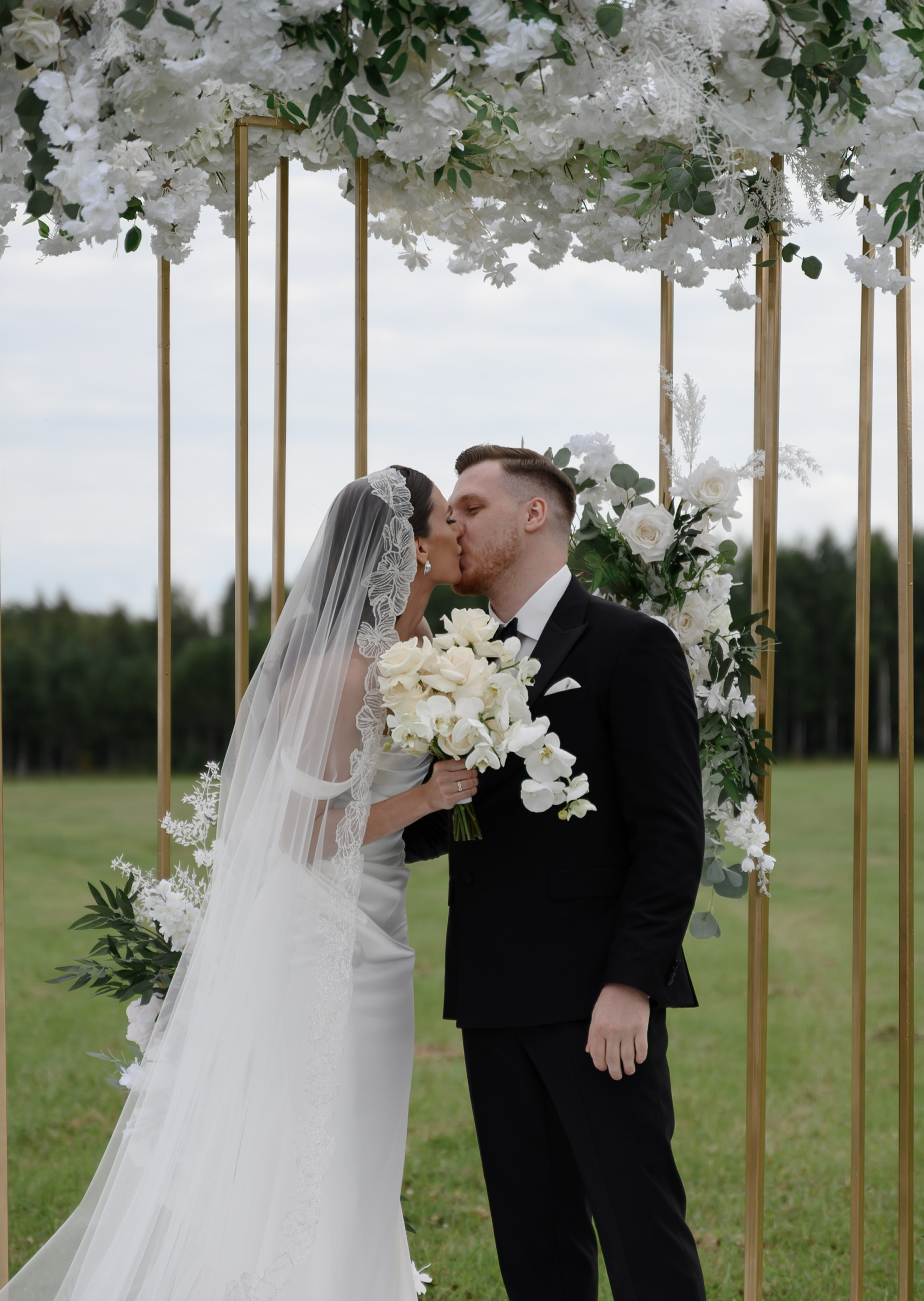 Женя & Марина, Загородная Свадьба на берегу озера. Свадебный фотограф Тюмень Анастасия Битная