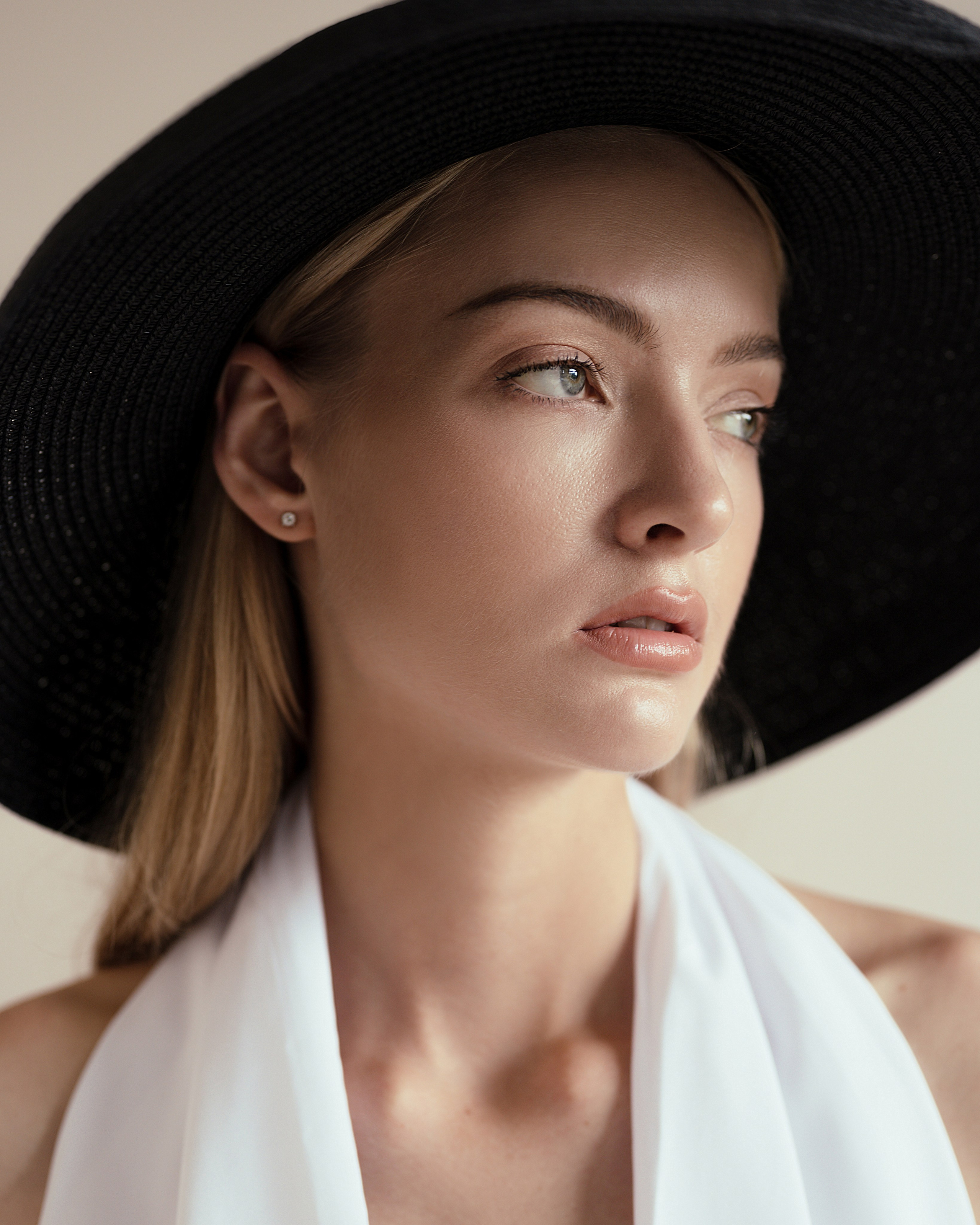 Съемка для бренда верхней одежды. Предметный фотограф Москва Кожаева Елена