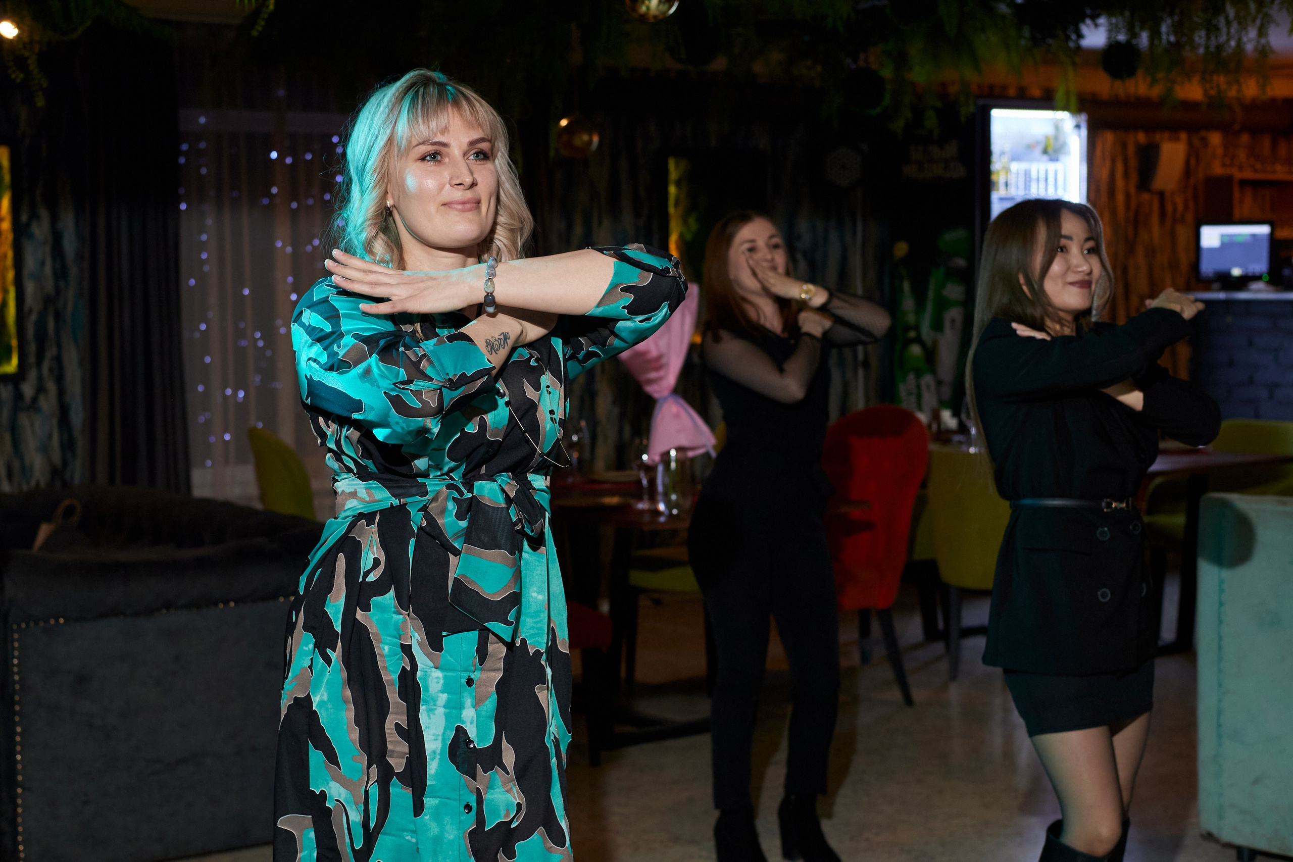 MAXIM & DAMIR | FOREST BAR | 8 МАРТА!. Главная