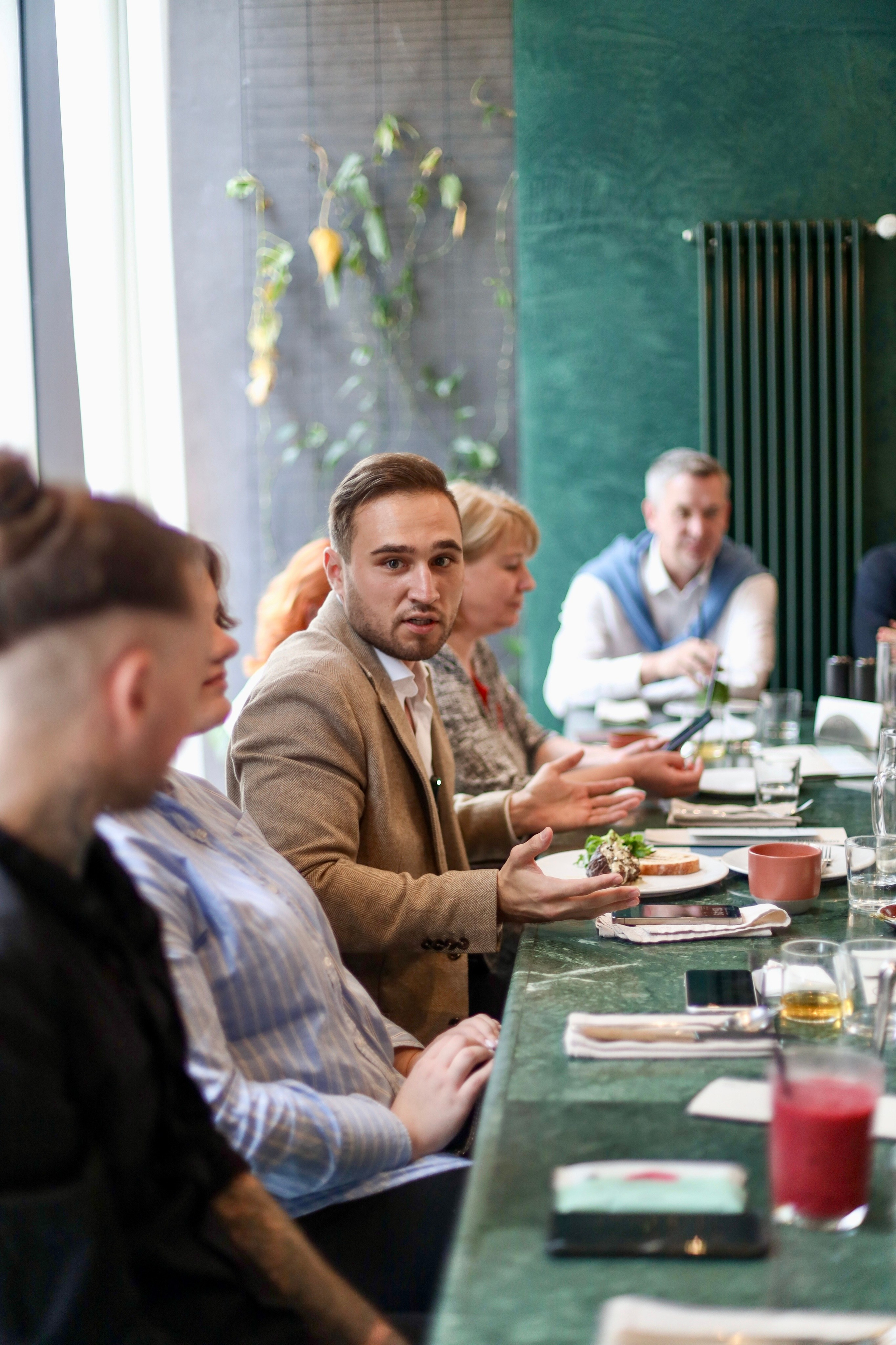 Лабецкий НЕДВИЖЕМОСТЬ. Ужин. Главная