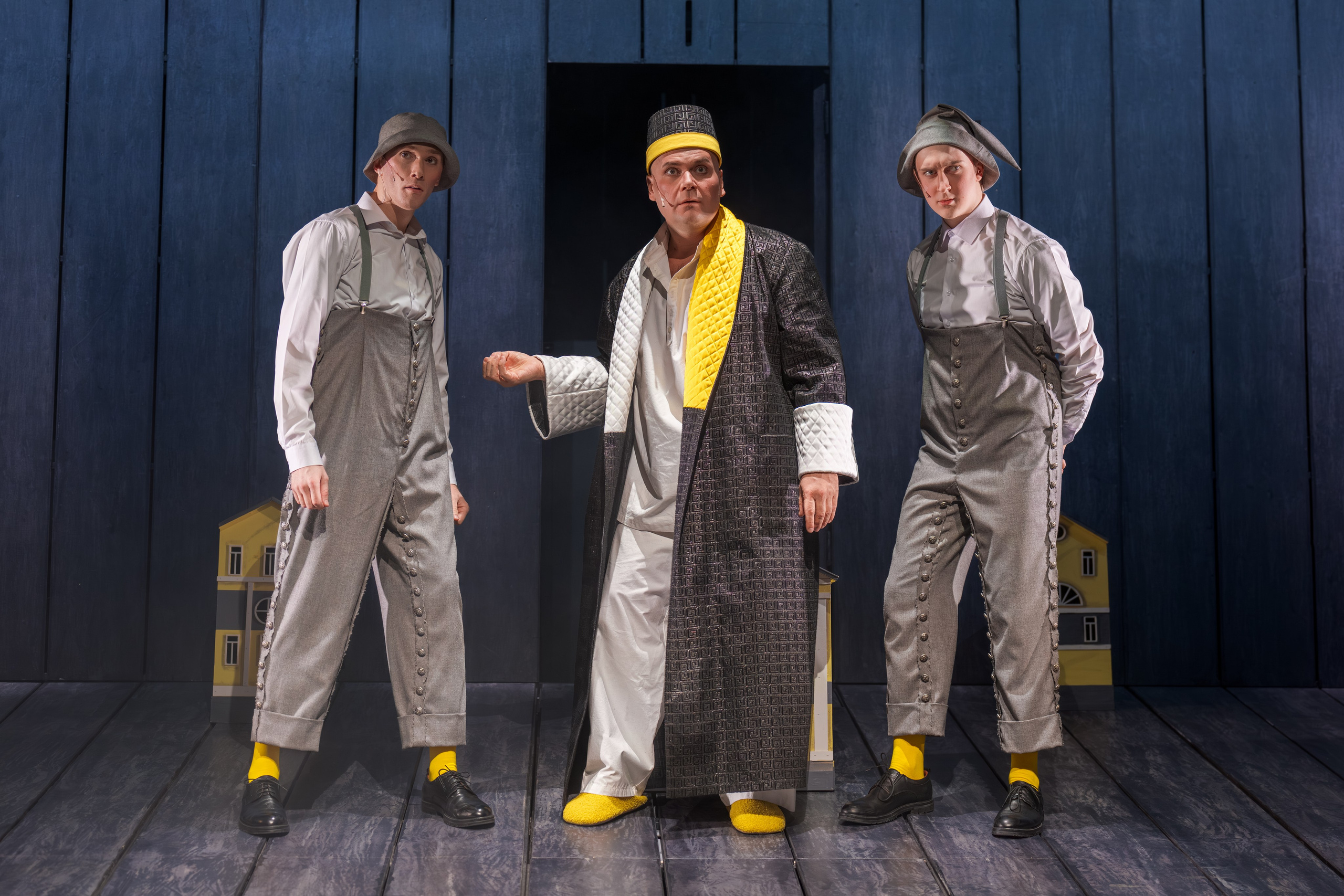 Театр Терезы Дуровой: Ревизор. Сайт фотографа Сергея Абрамова