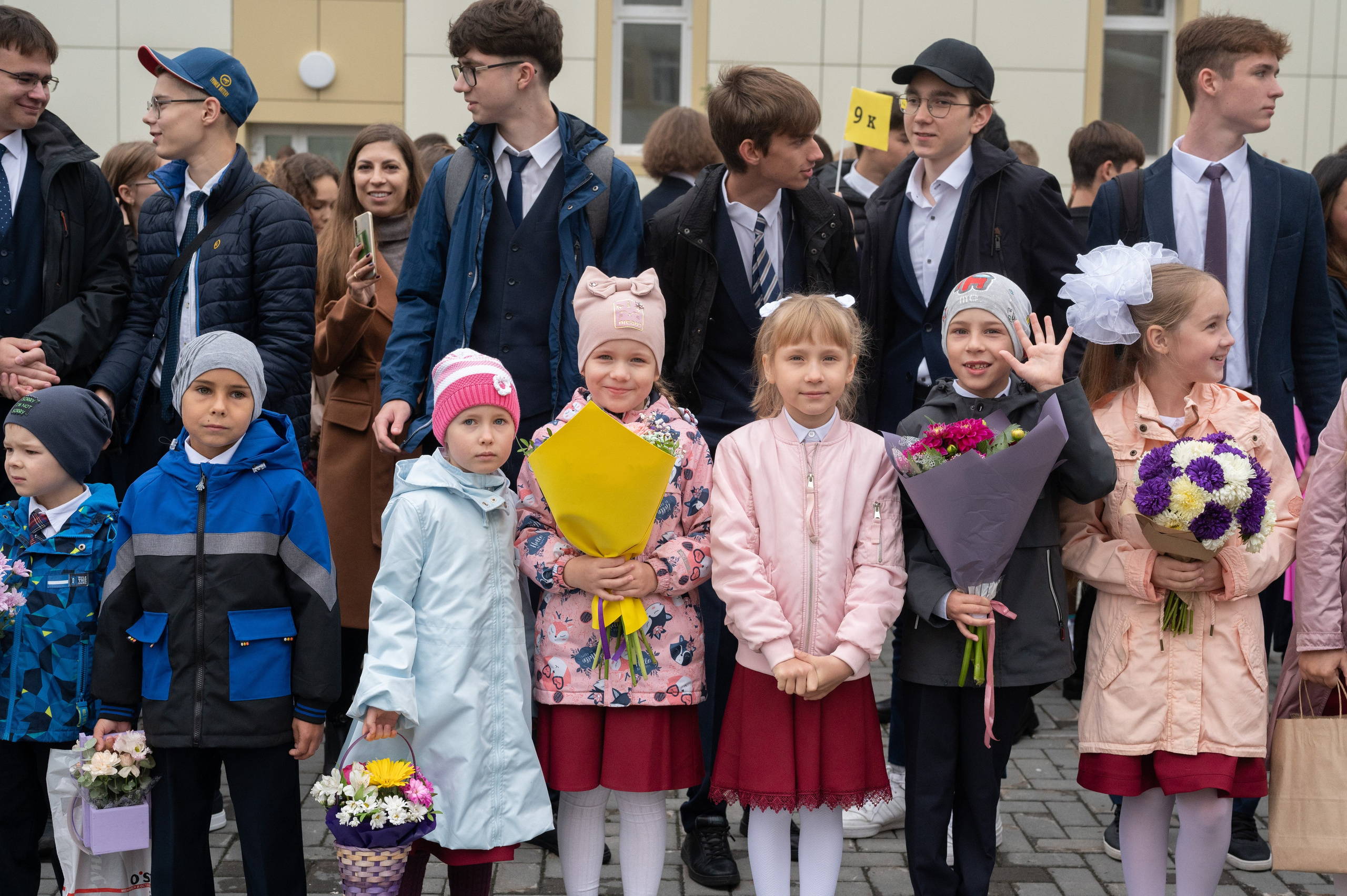 1 сентября 1 К 16 гимназия репортаж, линейка +в классе. Фотограф новорожденных, семейный детский в Тюмени Татьяна Морозова