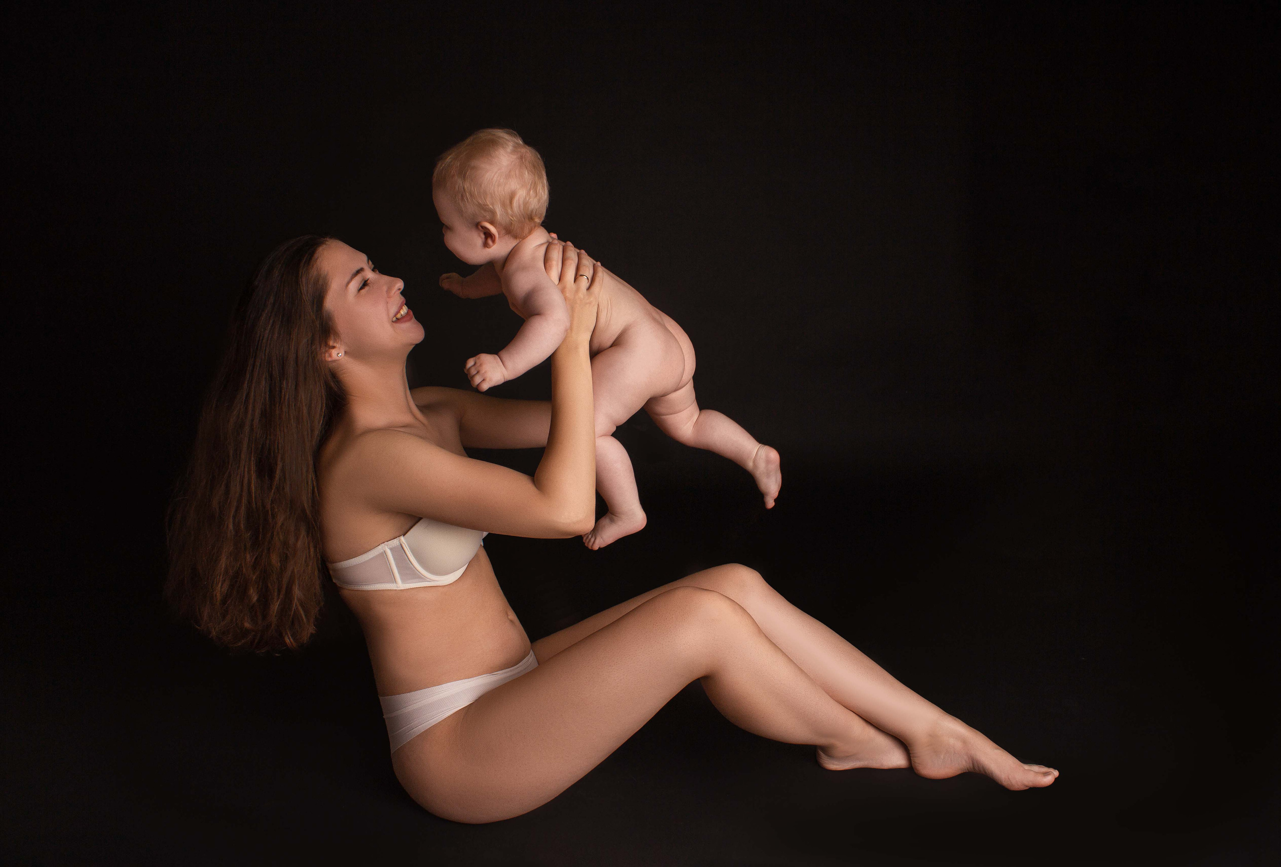 Ксения и Алан. Фотограф новорожденных в Нижнем Новгороде Надежда Кадылкина